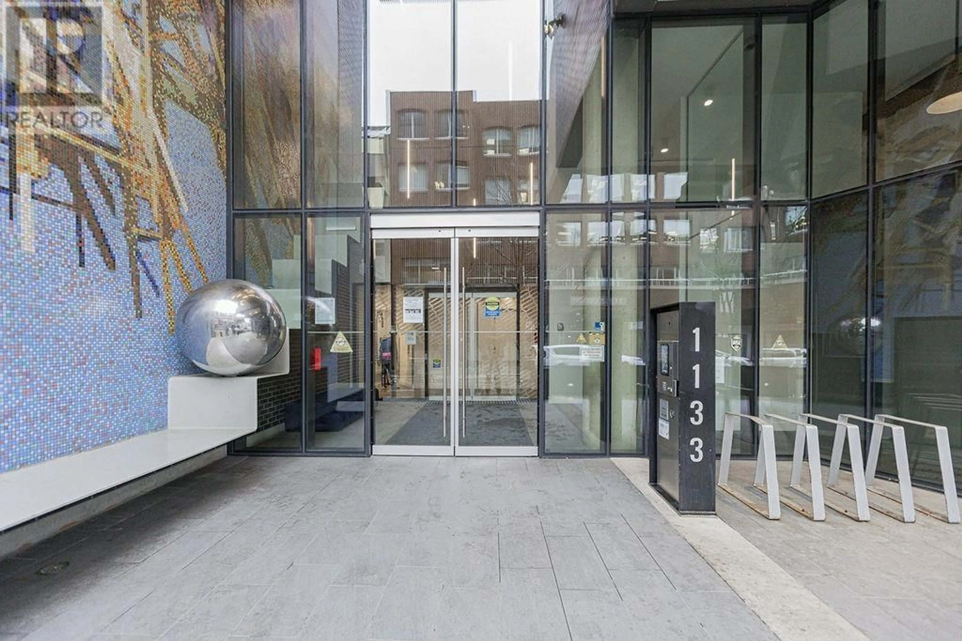 Indoor foyer for 509 - 1133 HORNBY STREET, Vancouver British Columbia V6Z1W1