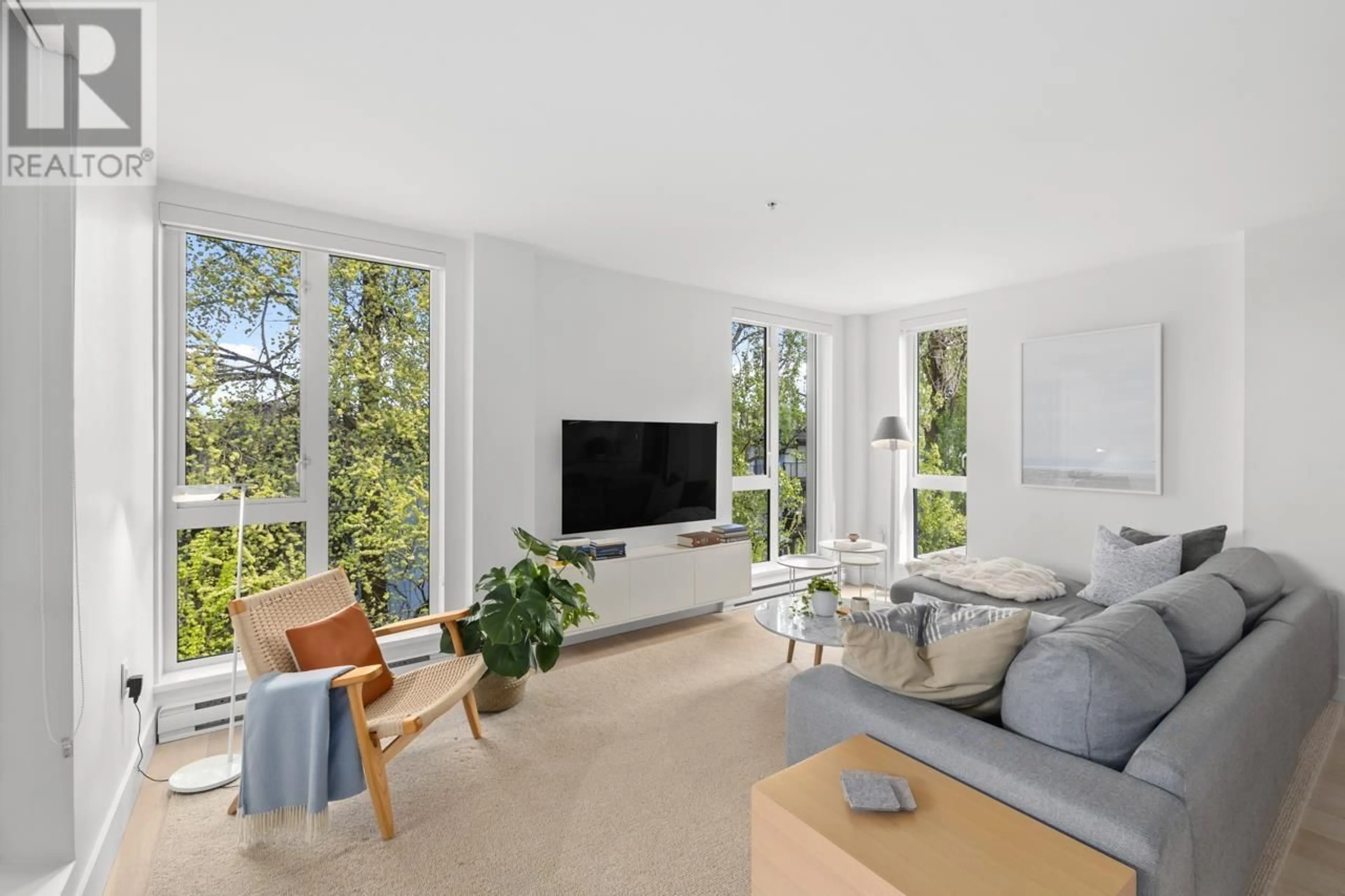 Living room with furniture, unknown for 402 - 2239 7TH AVENUE, Vancouver British Columbia V6K1Y3
