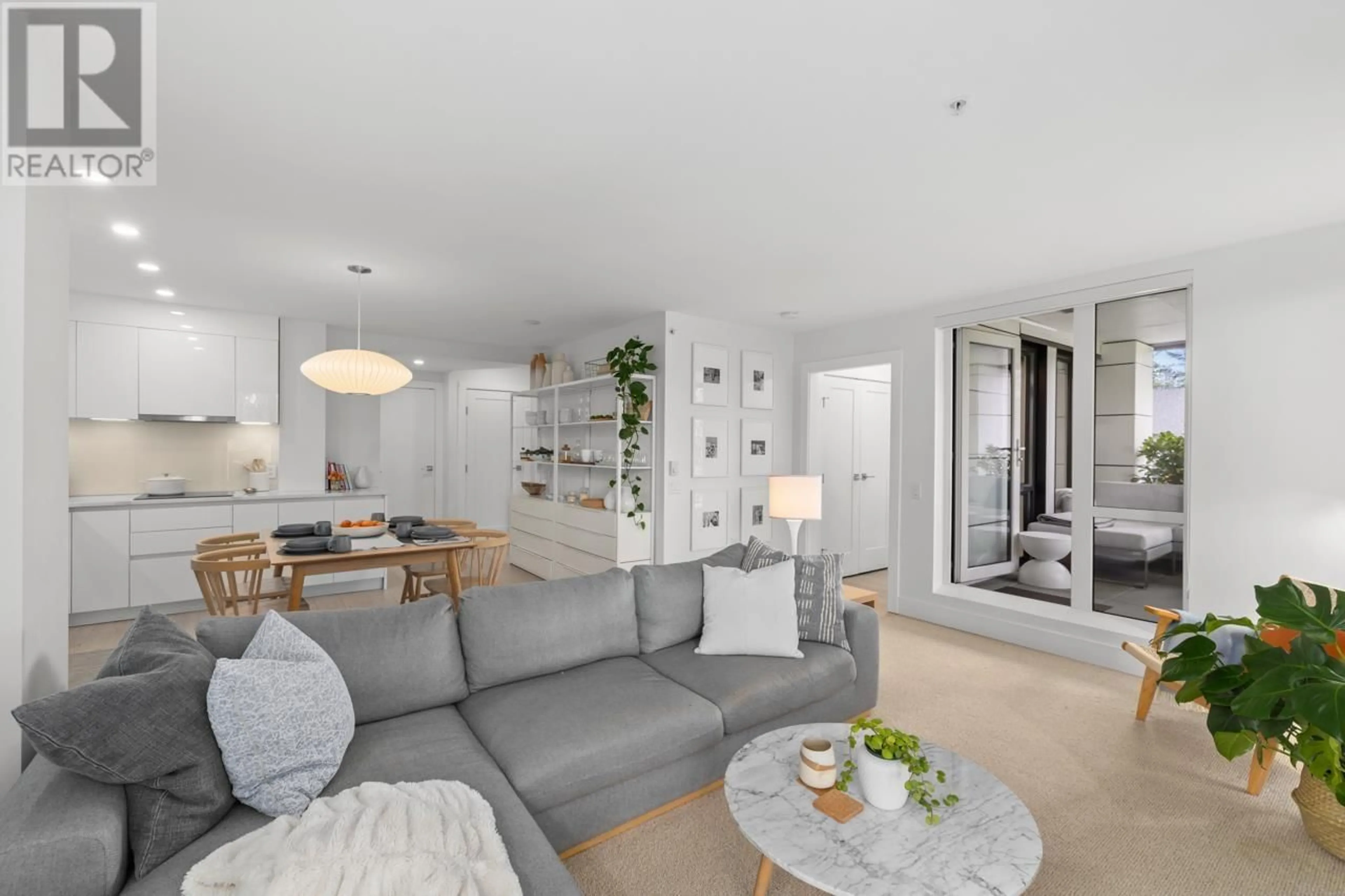 Living room with furniture, unknown for 402 - 2239 7TH AVENUE, Vancouver British Columbia V6K1Y3