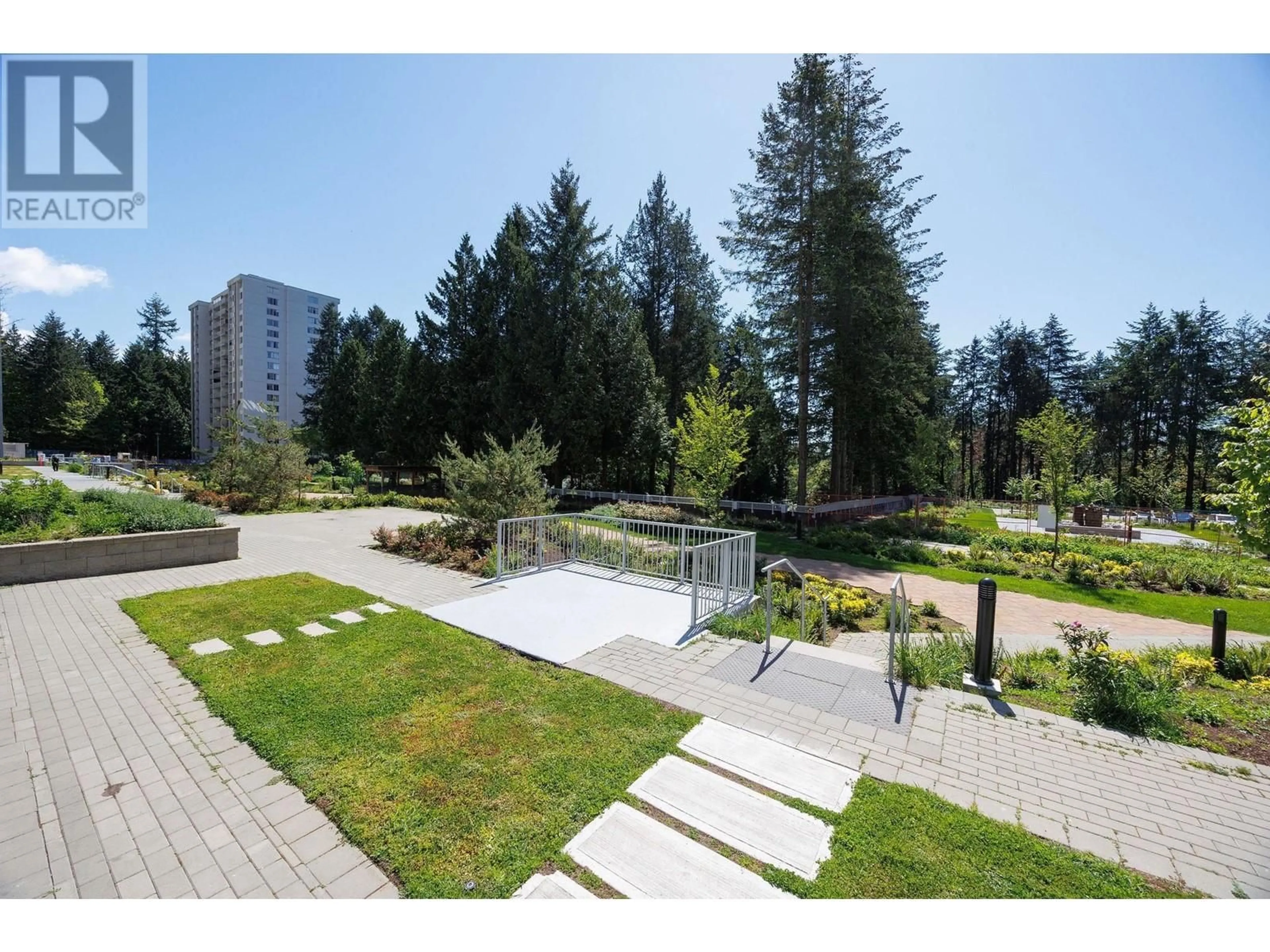 Patio, unknown for 310 - 2012 FULLERTON AVENUE, North Vancouver British Columbia V7P3E3