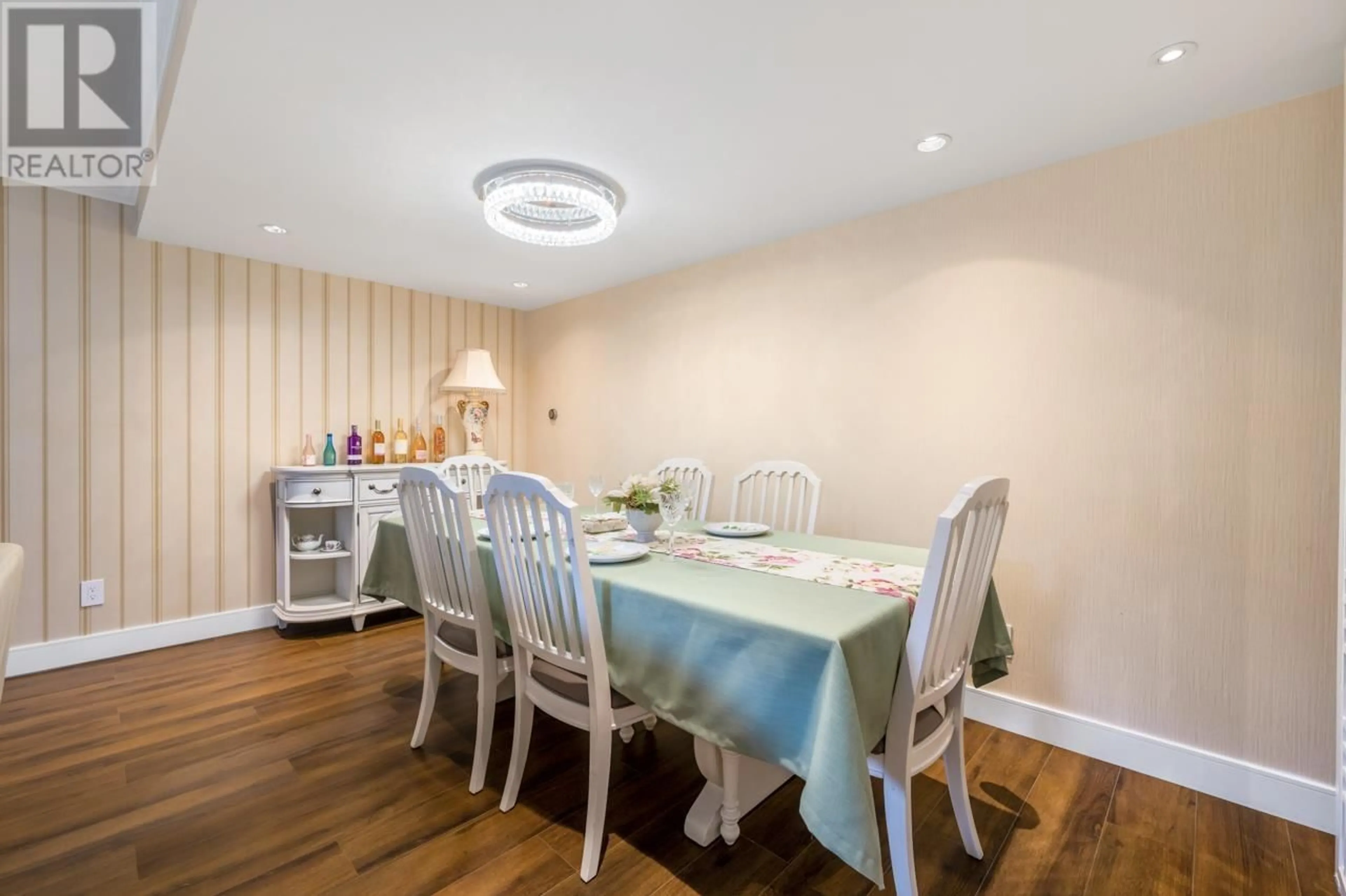 Dining room, wood/laminate floor for 26 - 8111 SAUNDERS ROAD, Richmond British Columbia V7A4L9