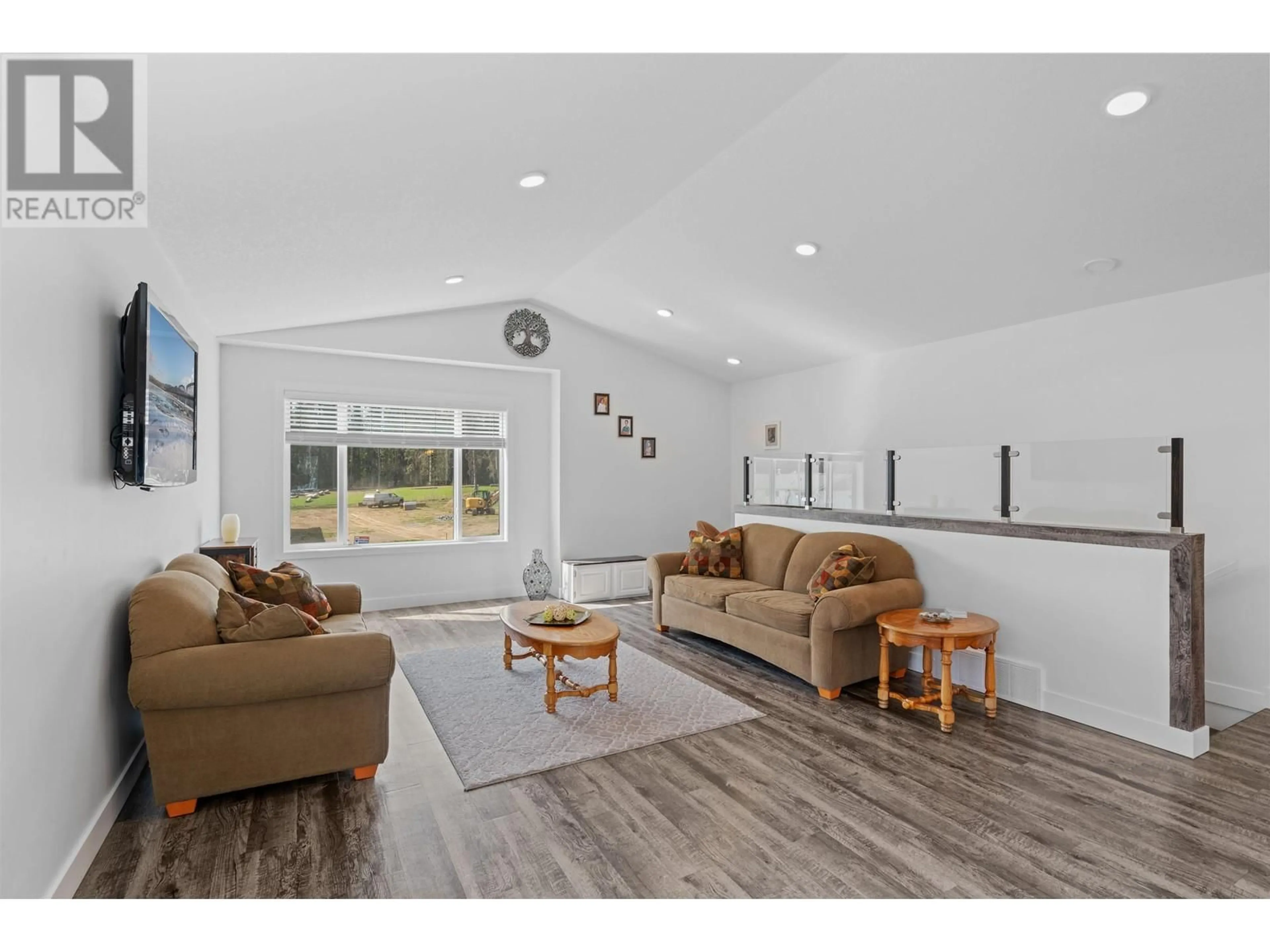 Living room with furniture, unknown for 7048 HILLU ROAD, Prince George British Columbia V2K0B4