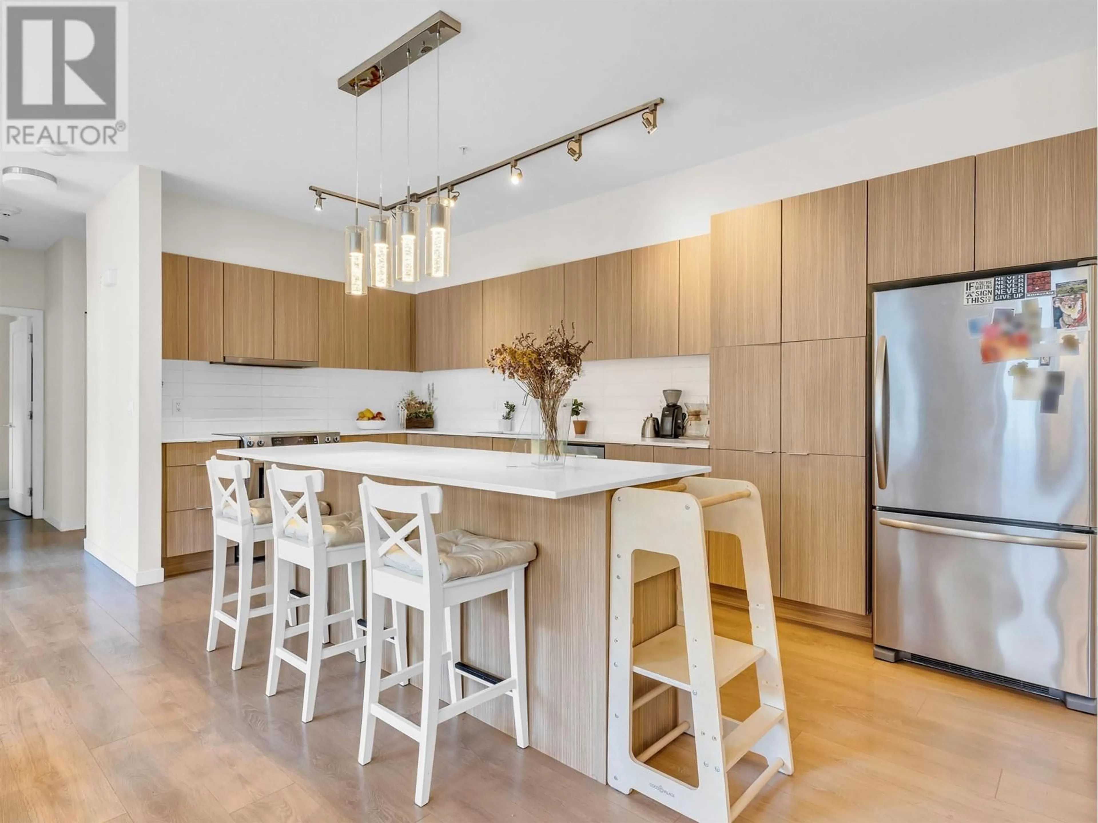 Contemporary kitchen, wood/laminate floor for 57 - 3728 THURSTON STREET, Burnaby British Columbia V5H0E6