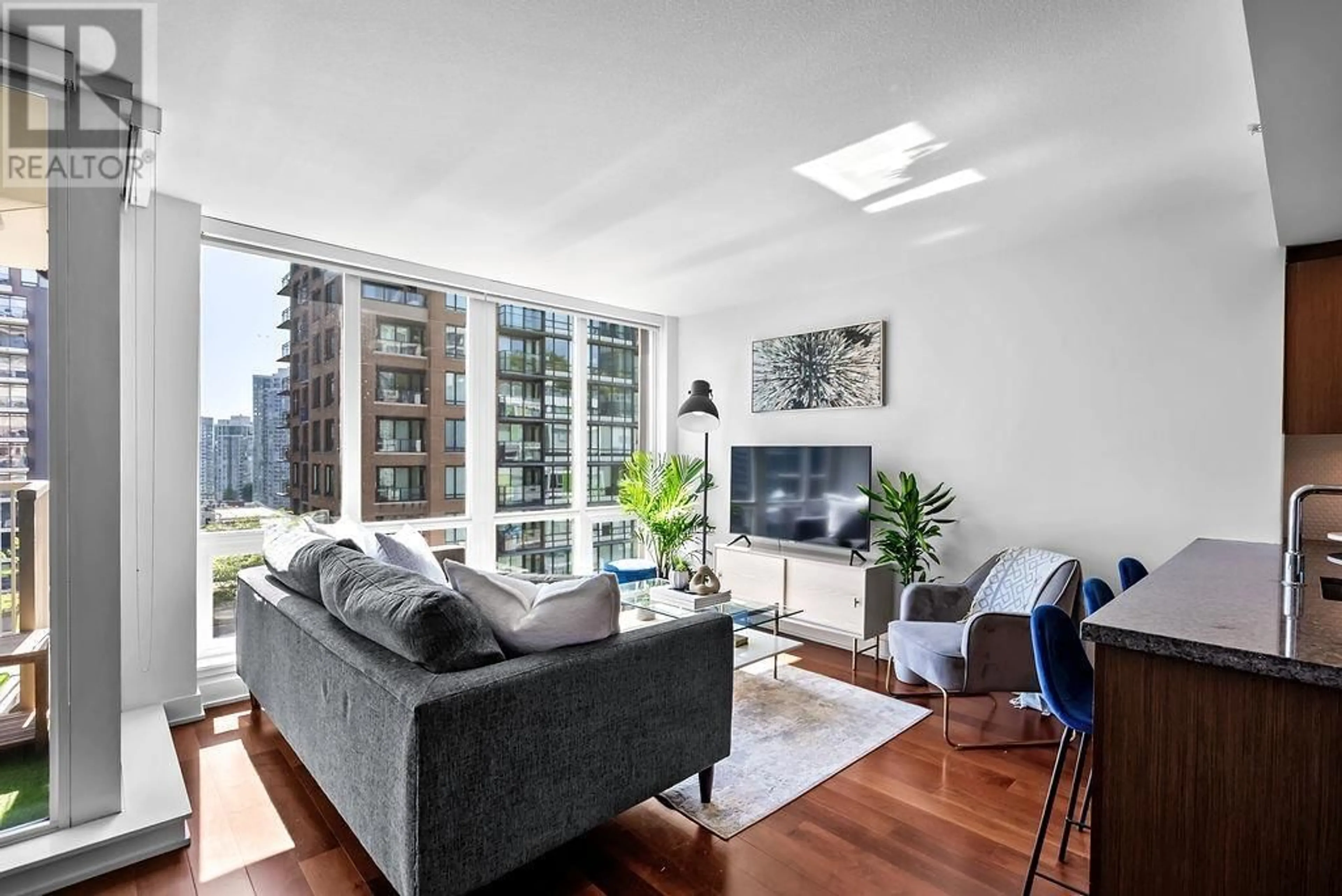 Living room with furniture, unknown for 1208 - 1055 RICHARDS STREET, Vancouver British Columbia V6B0C2