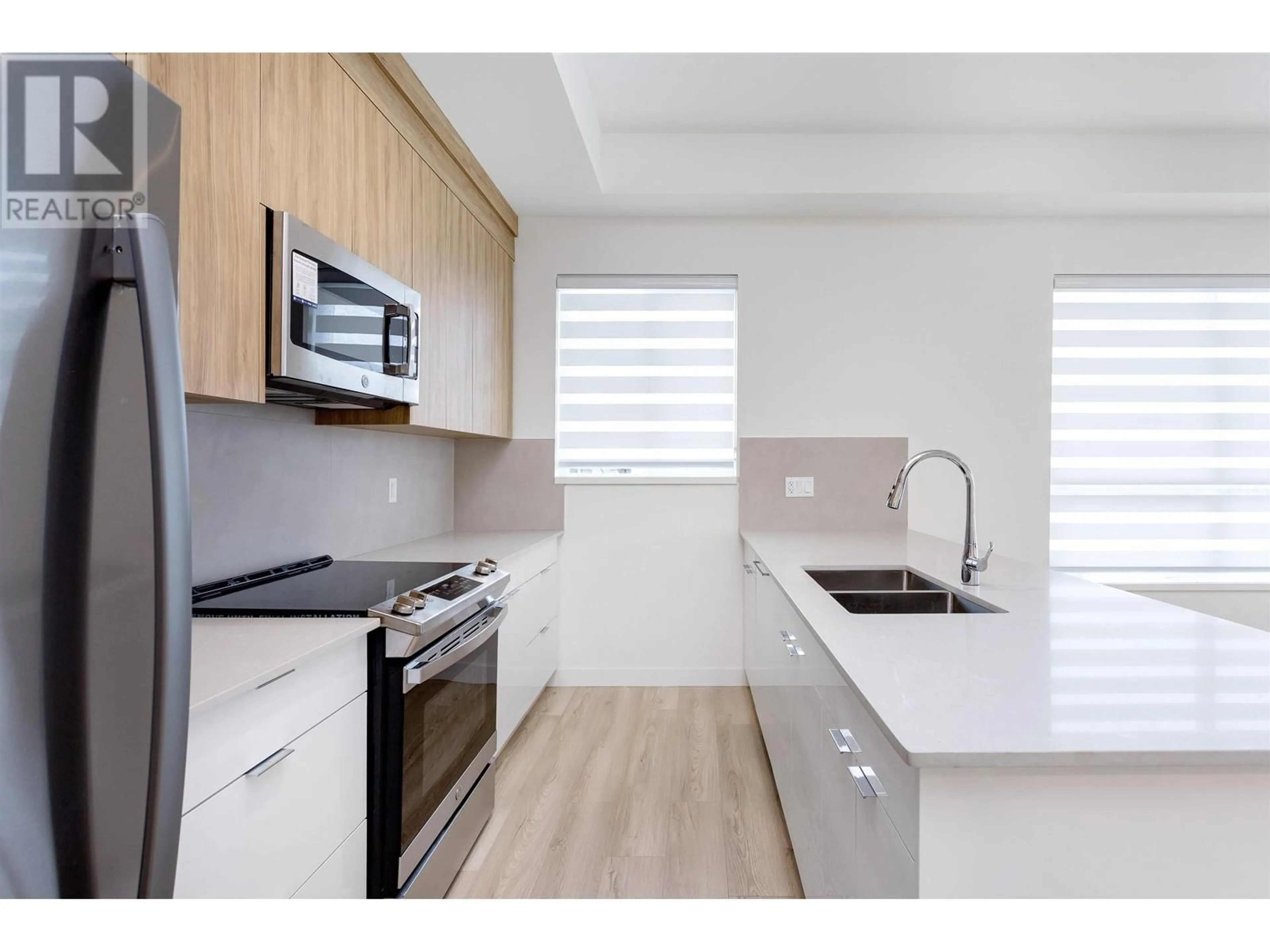 Standard kitchen, unknown for 506 - 11913 BURNETT STREET, Maple Ridge British Columbia V2X4N1