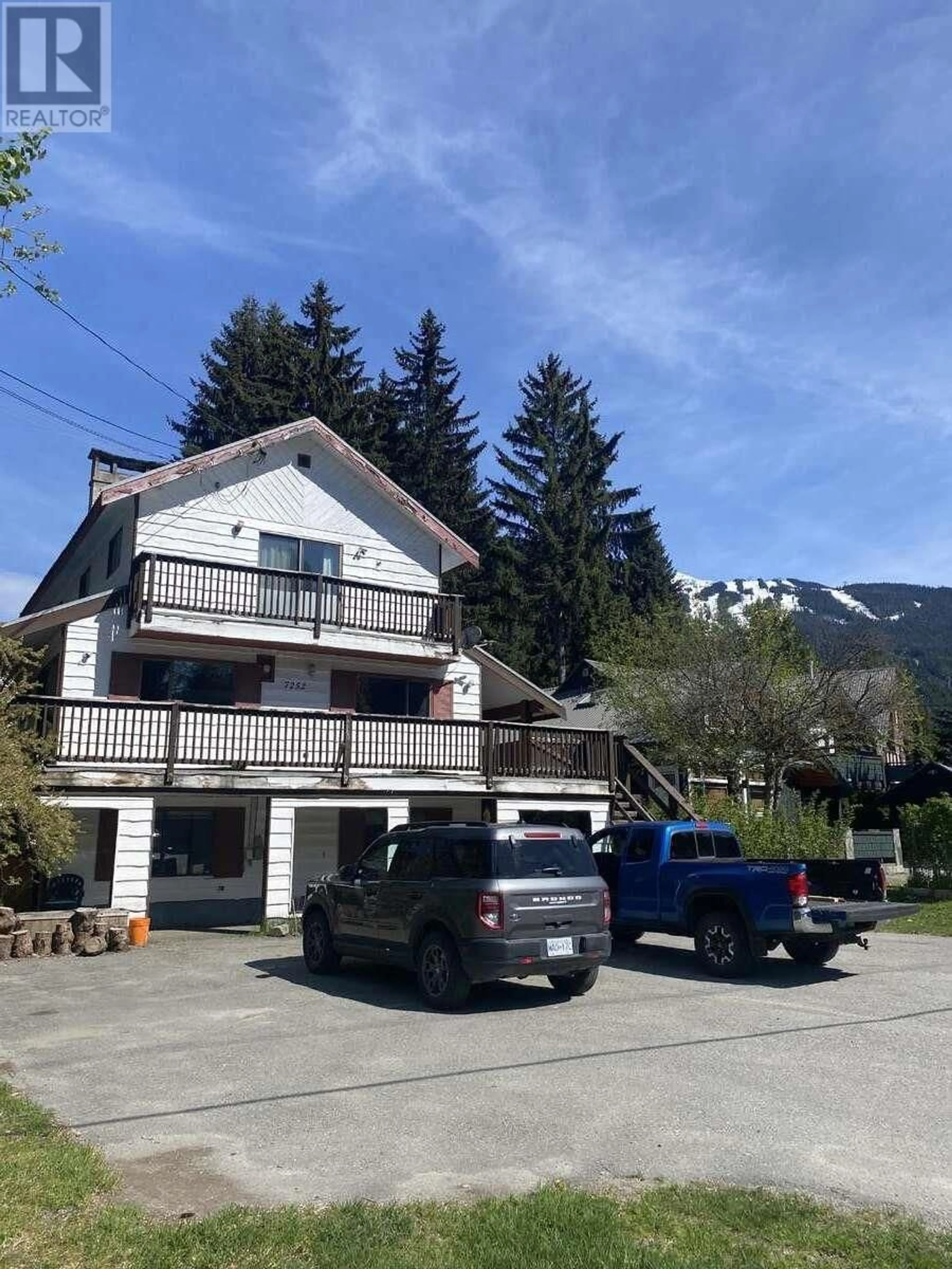 A pic from outside/outdoor area/front of a property/back of a property/a pic from drone, mountain view for 7252 FITZSIMMONS ROAD, Whistler British Columbia V8E0E6