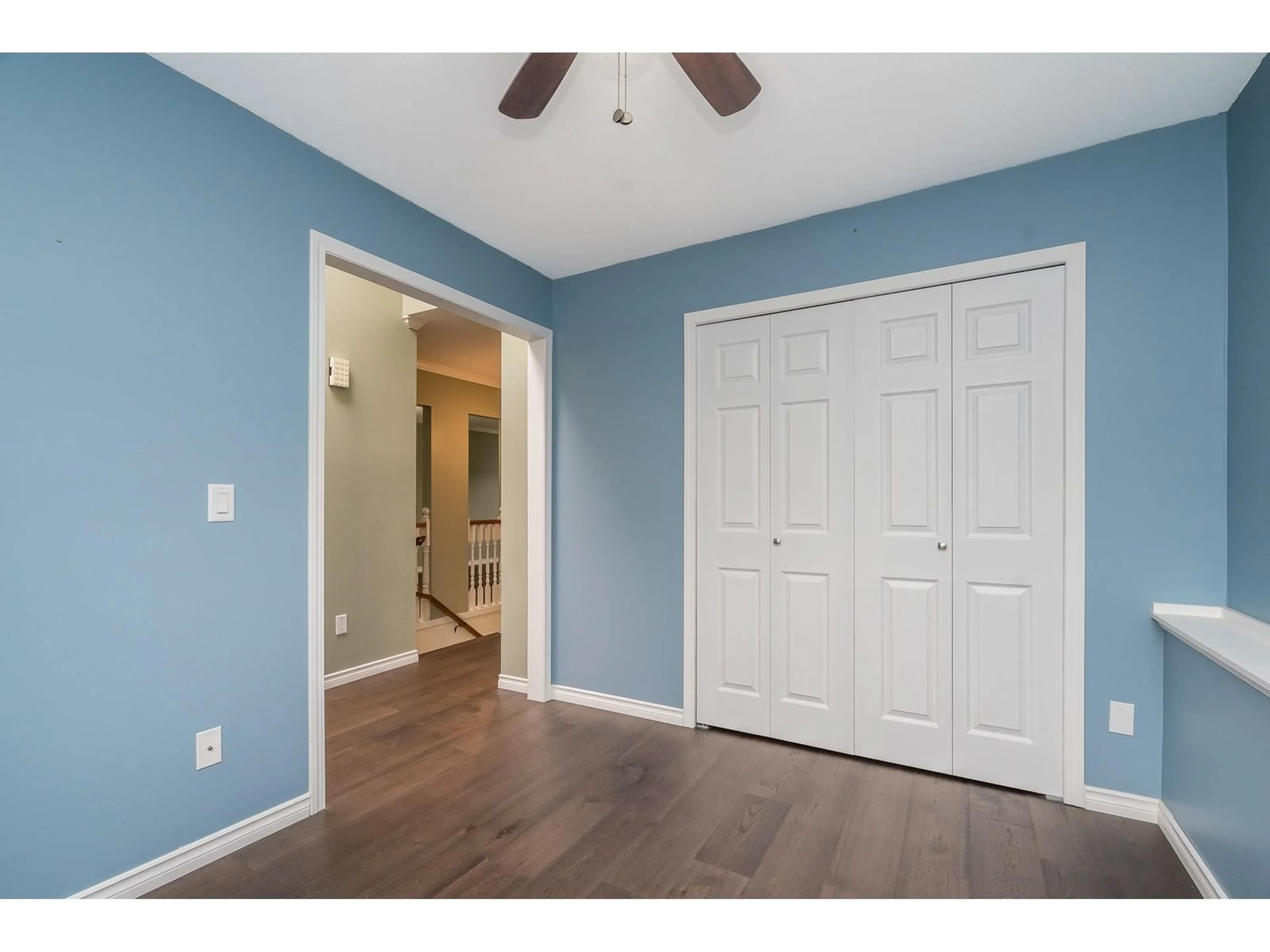 Indoor entryway for 4 - 2989 TRAFALGAR, Abbotsford British Columbia V2S7X9