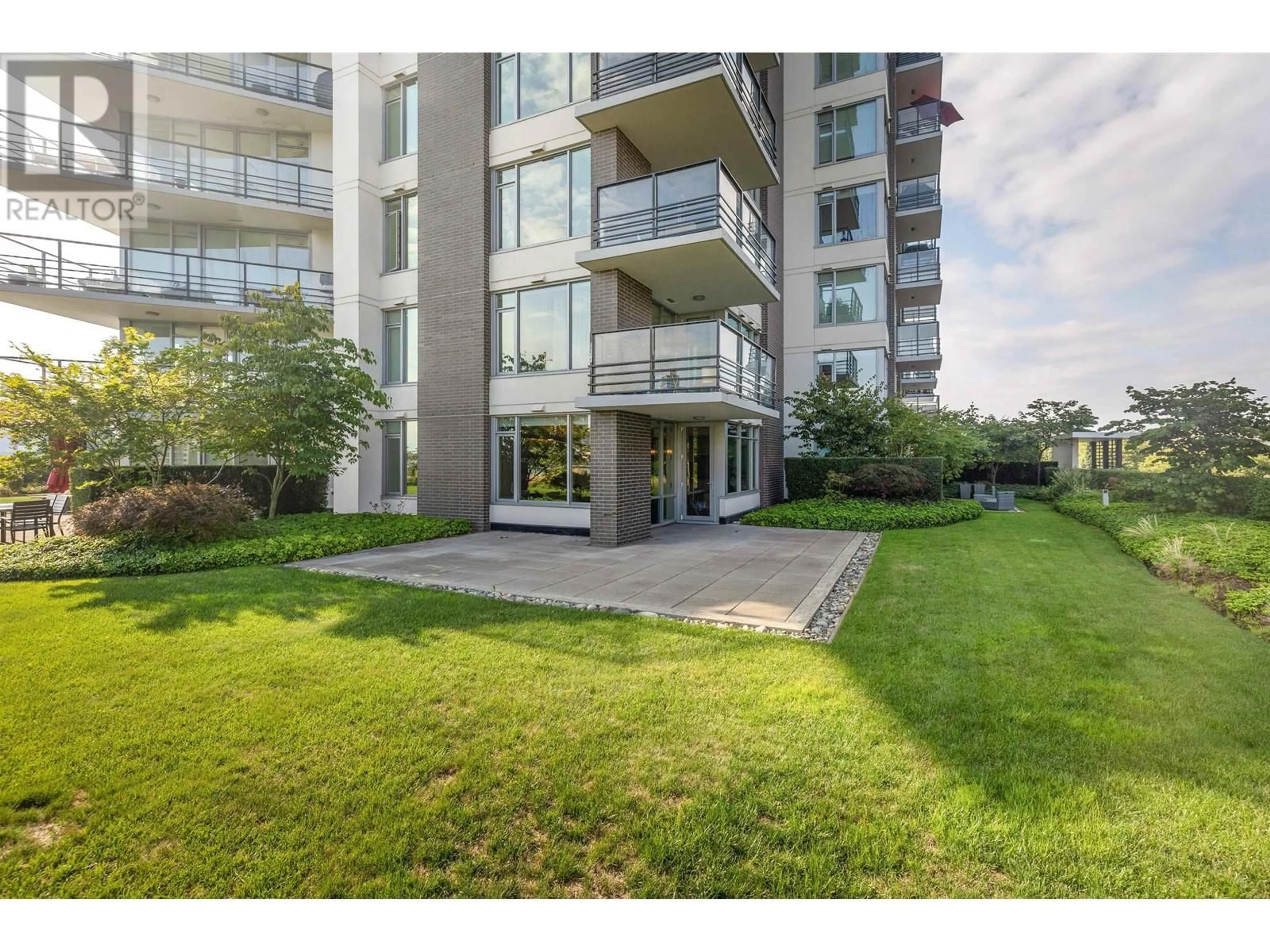 Patio, unknown for 204 - 210 SALTER STREET, New Westminster British Columbia V3M0J9
