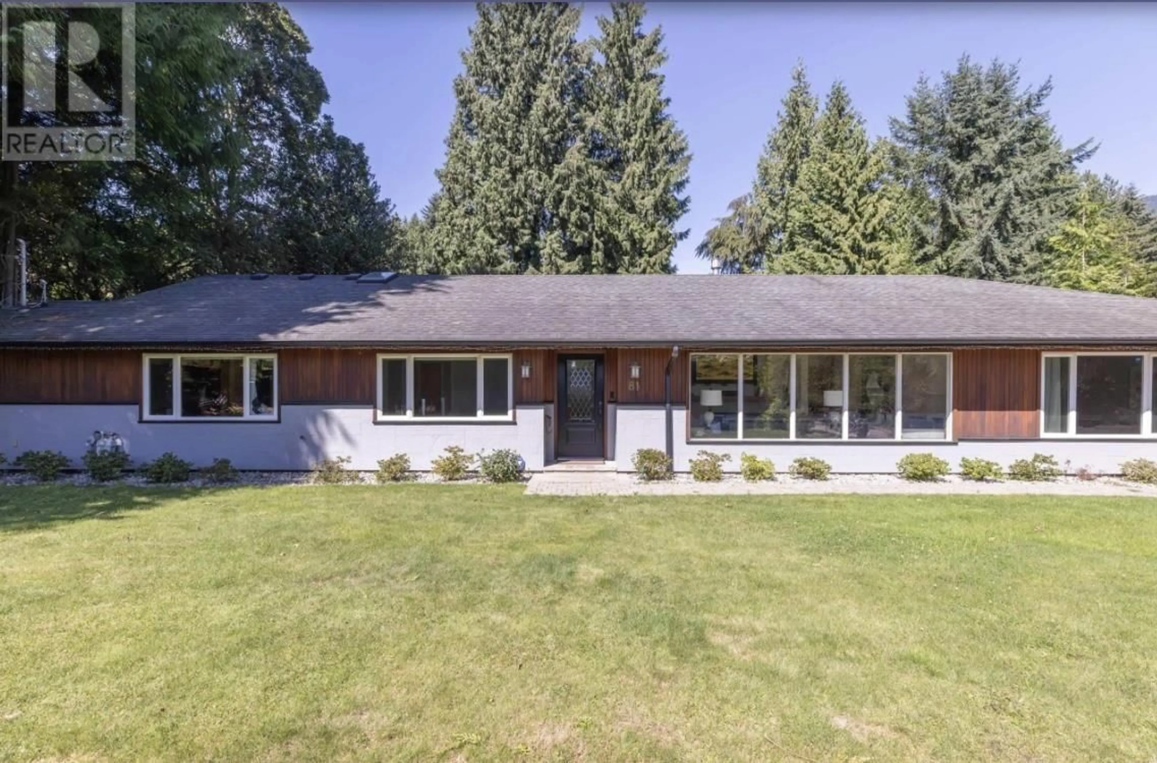 Home with vinyl exterior material, street for 81 MORVEN DRIVE, West Vancouver British Columbia V7S1B3