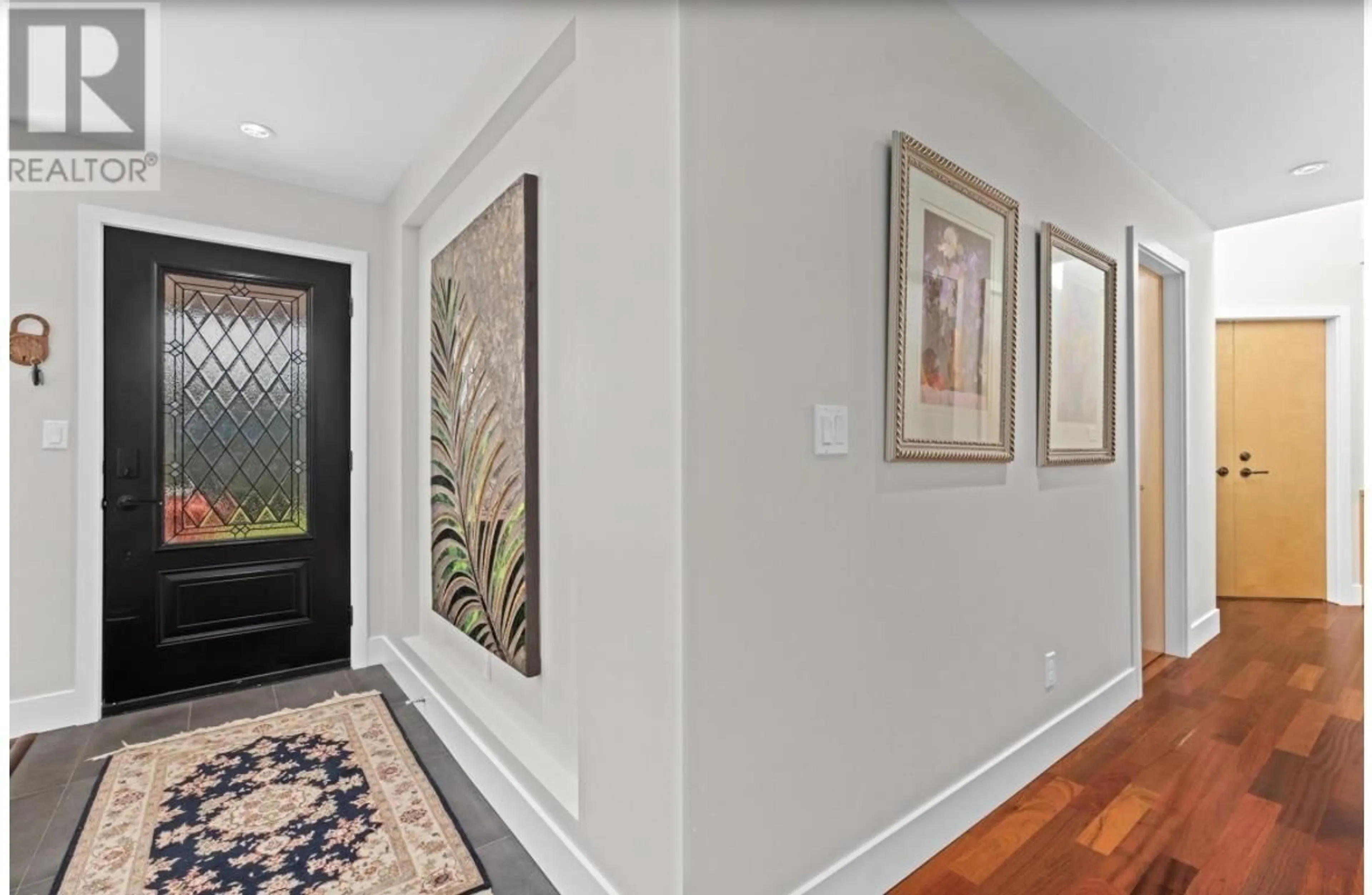 Indoor entryway for 81 MORVEN DRIVE, West Vancouver British Columbia V7S1B3