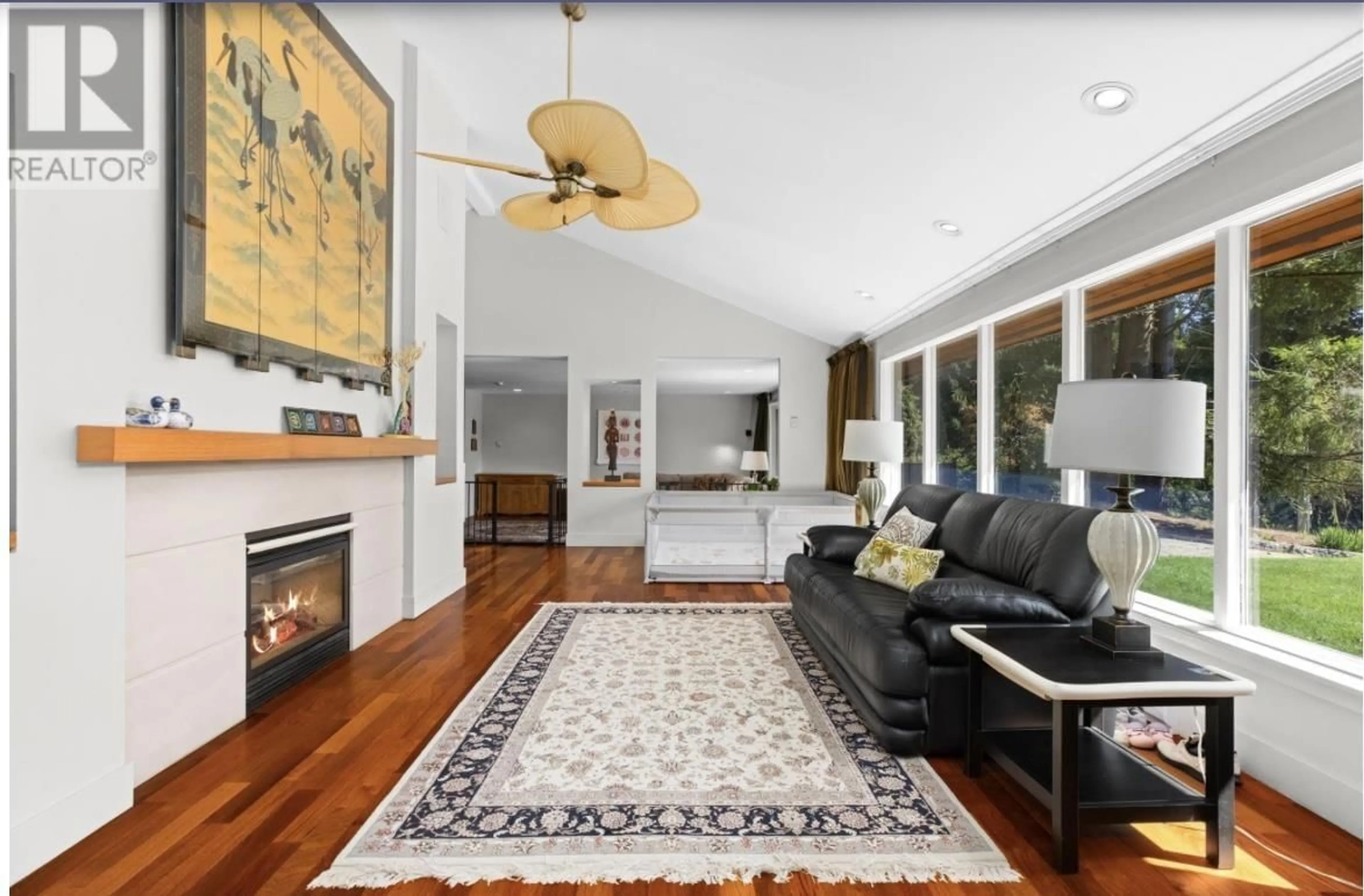 Living room with furniture, unknown for 81 MORVEN DRIVE, West Vancouver British Columbia V7S1B3