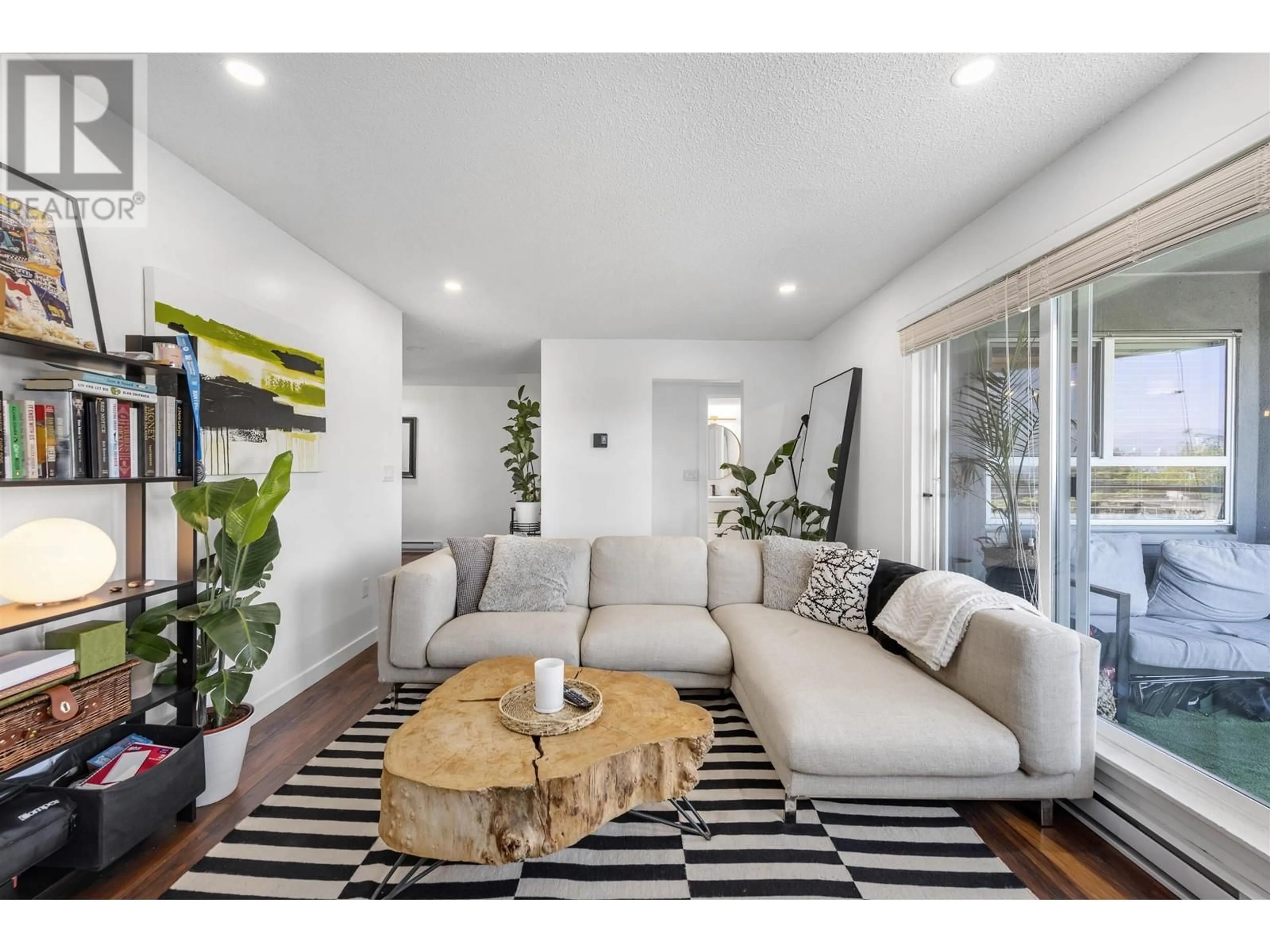 Living room with furniture, unknown for 306 - 1365 4TH AVENUE, Vancouver British Columbia V6H3Y8
