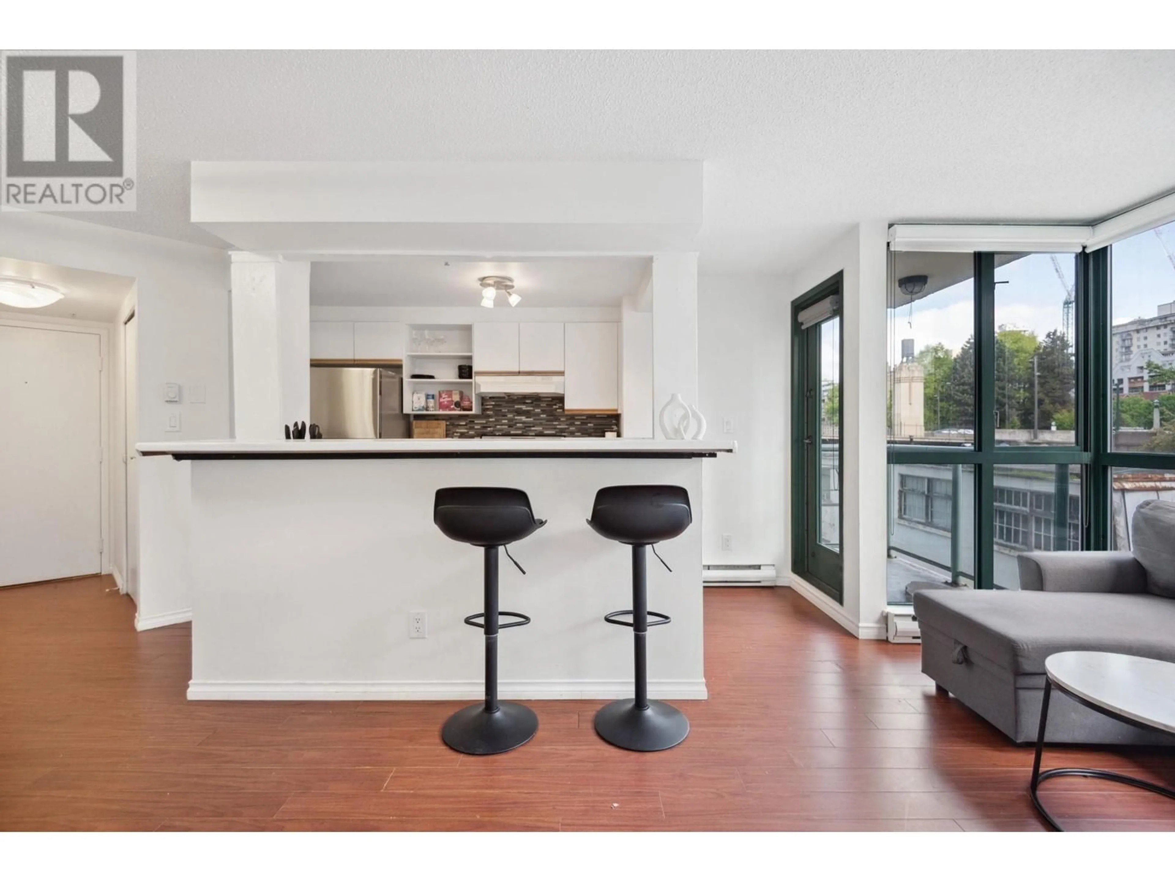 Open concept kitchen, unknown for 505 - 907 BEACH AVENUE, Vancouver British Columbia V6Z2R3