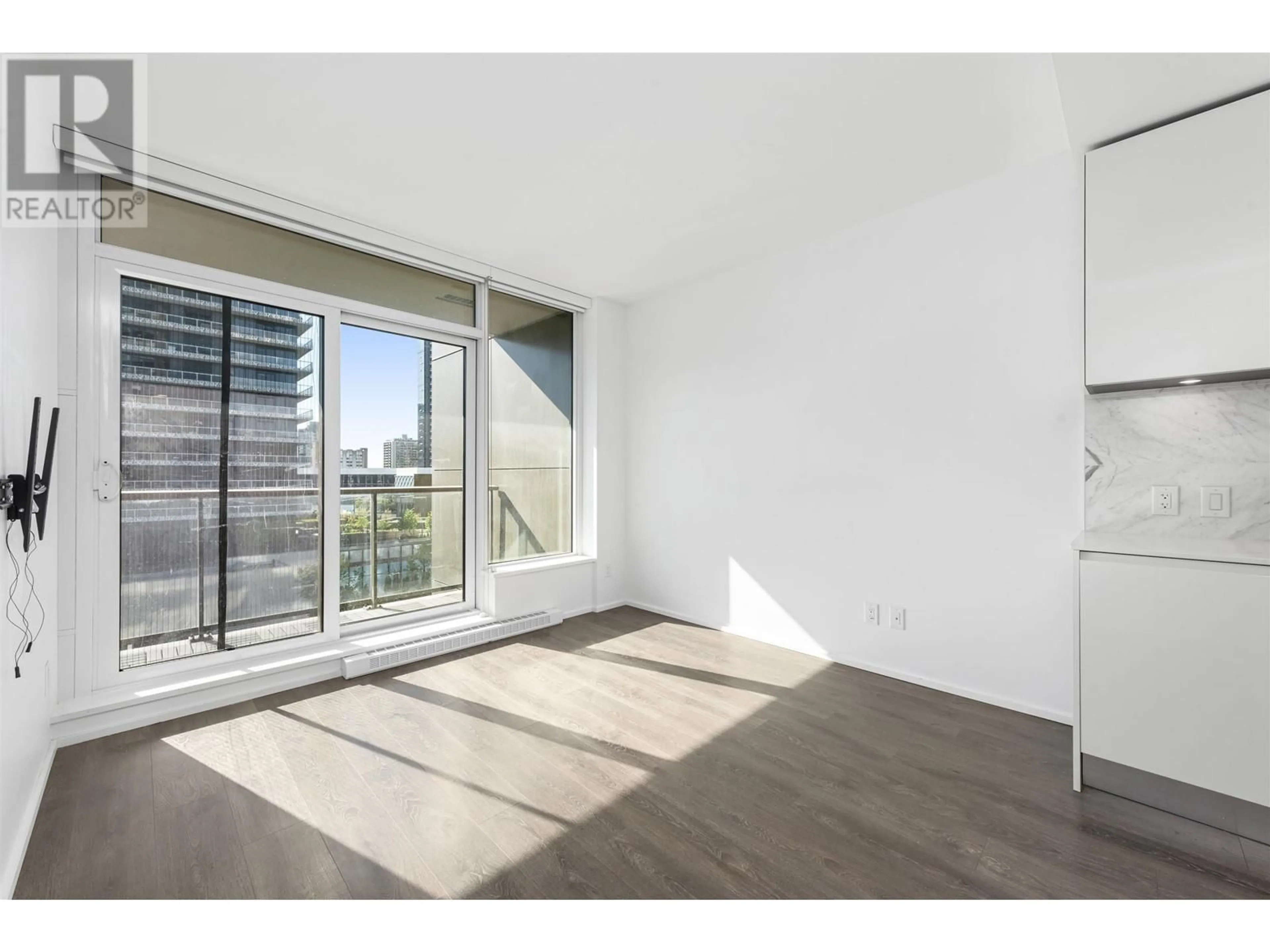 A pic of a room for 606 - 4650 BRENTWOOD BOULEVARD, Burnaby British Columbia V5C0M3