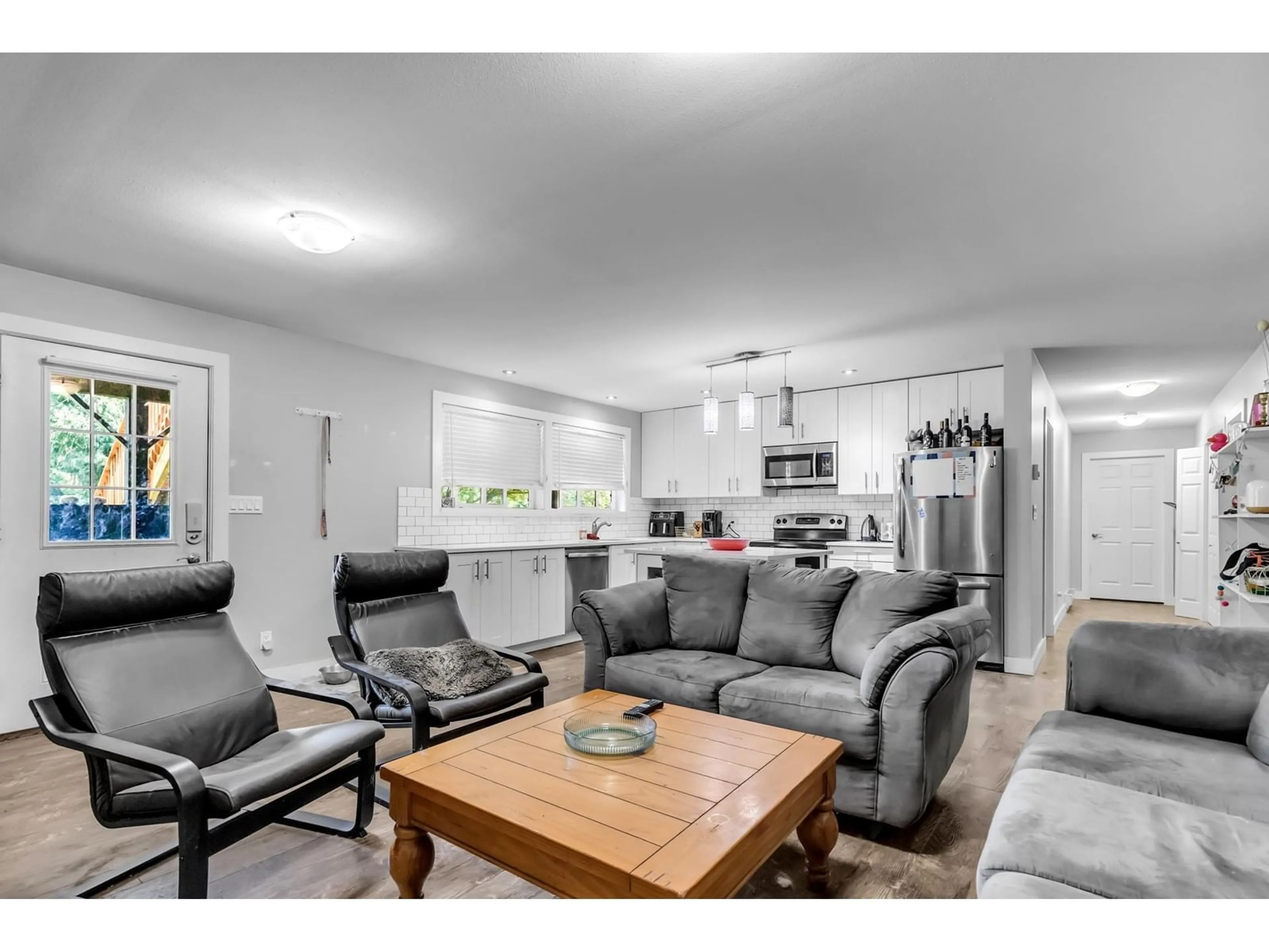 Living room with furniture, unknown for 12066 CARR, Mission British Columbia V4S1B8