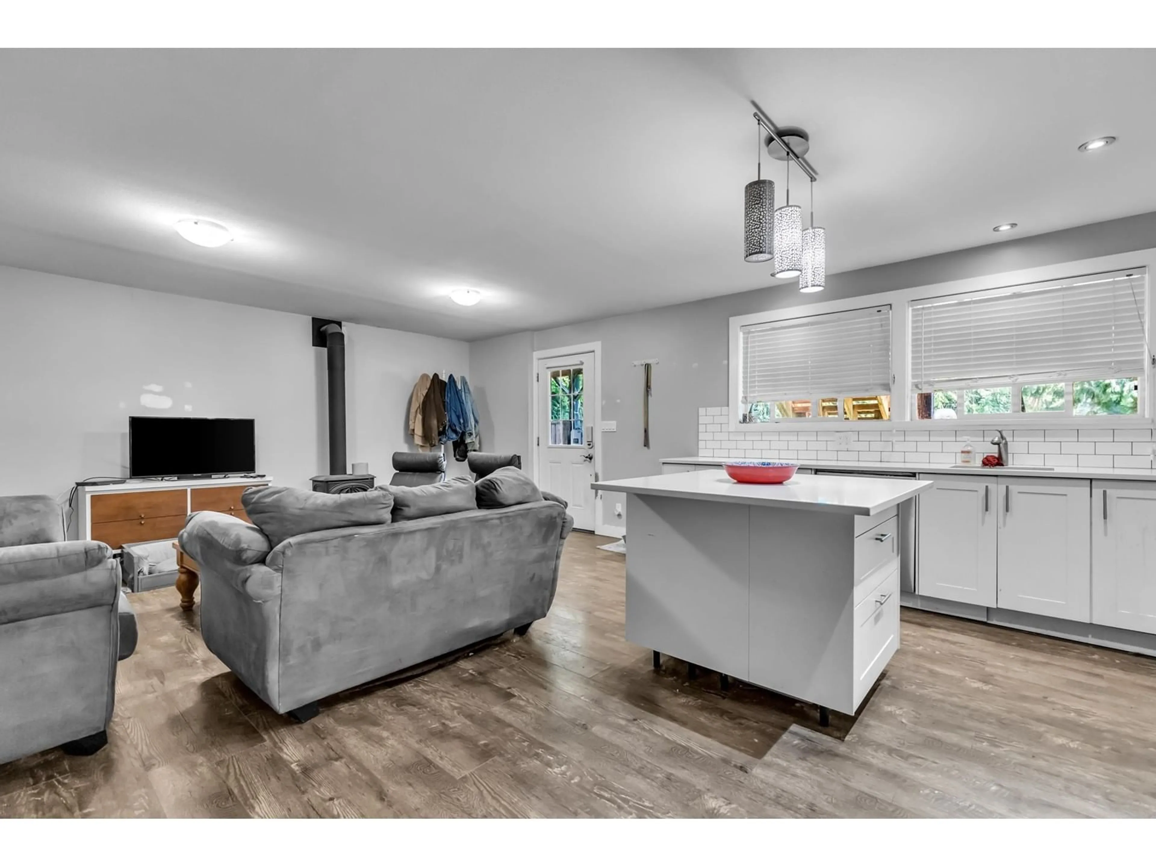 Open concept kitchen, unknown for 12066 CARR, Mission British Columbia V4S1B8