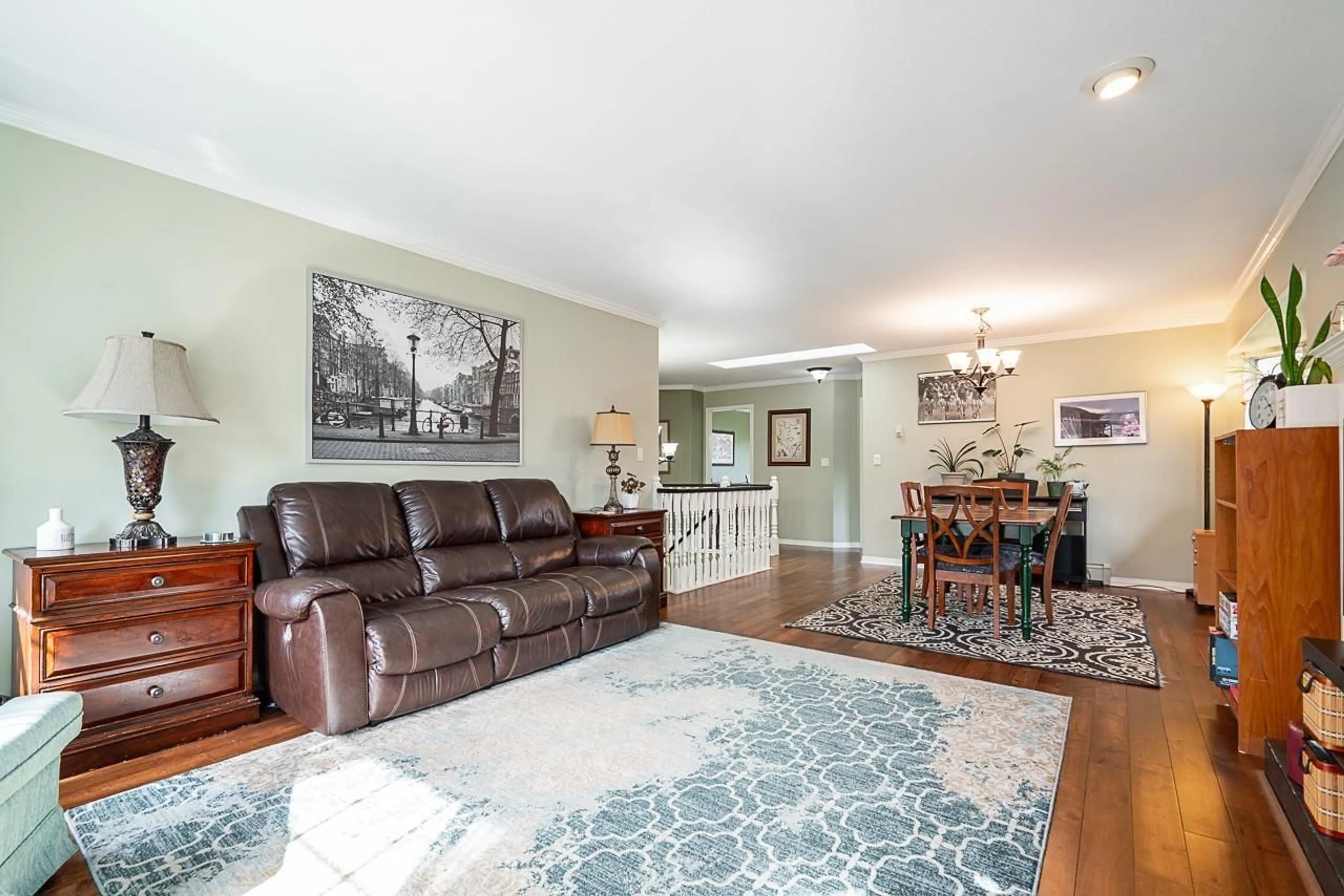 Living room with furniture, unknown for 6018 189A, Surrey British Columbia V3S8A3