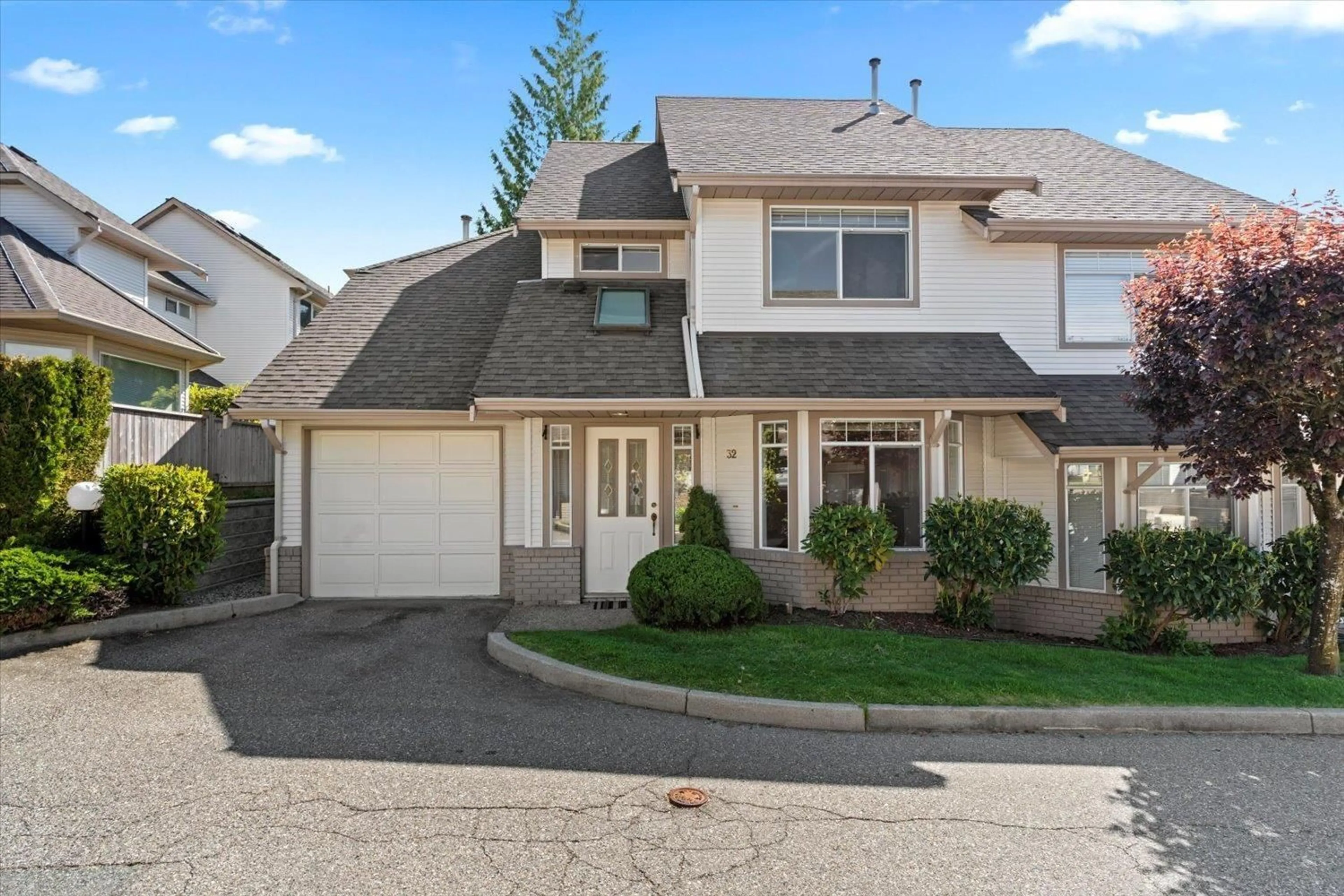 Home with vinyl exterior material, street for 32 - 32361 MCRAE, Mission British Columbia V2V4X7