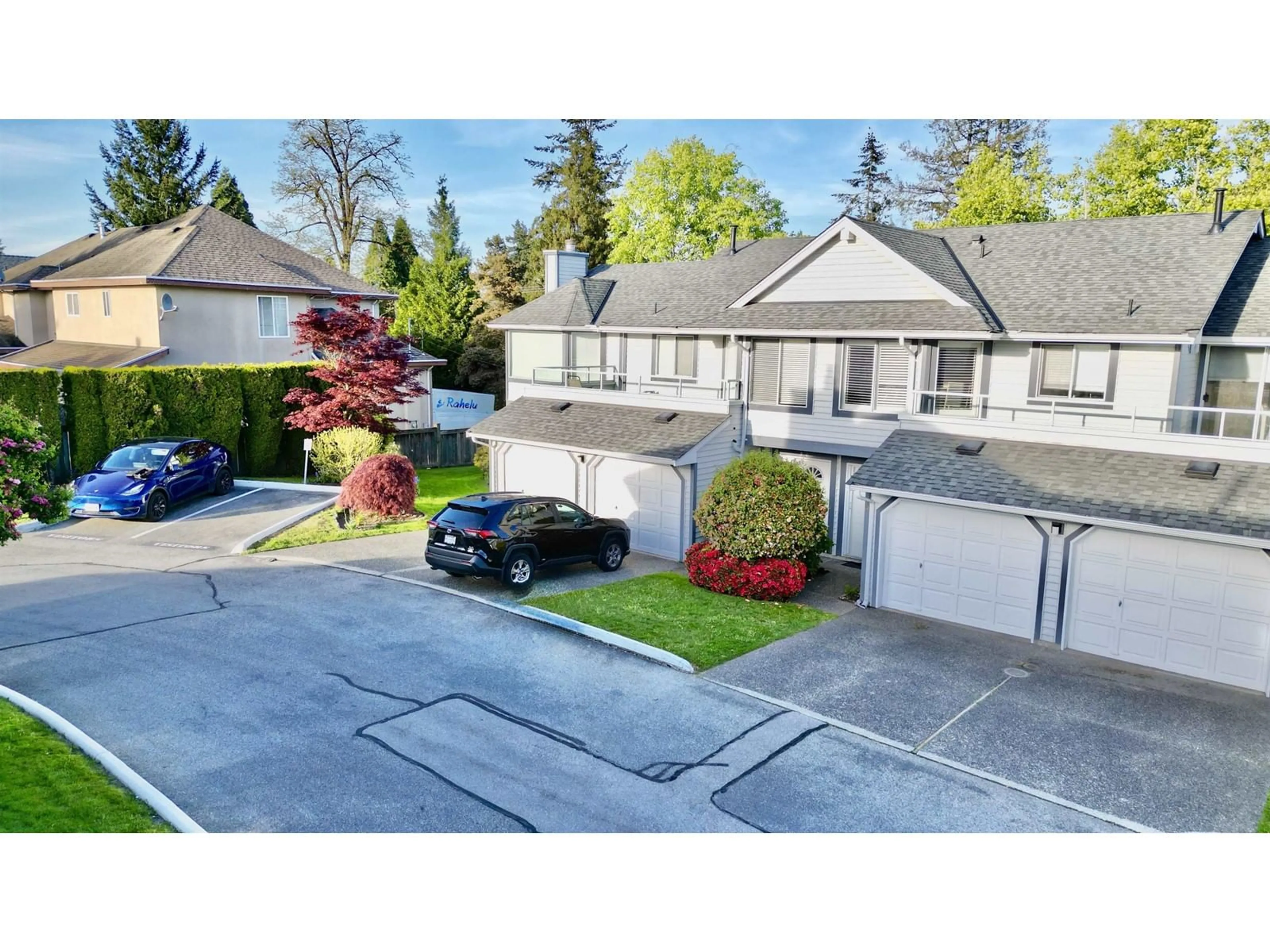 A pic from outside/outdoor area/front of a property/back of a property/a pic from drone, street for 34 - 9265 122, Surrey British Columbia V3V7R4