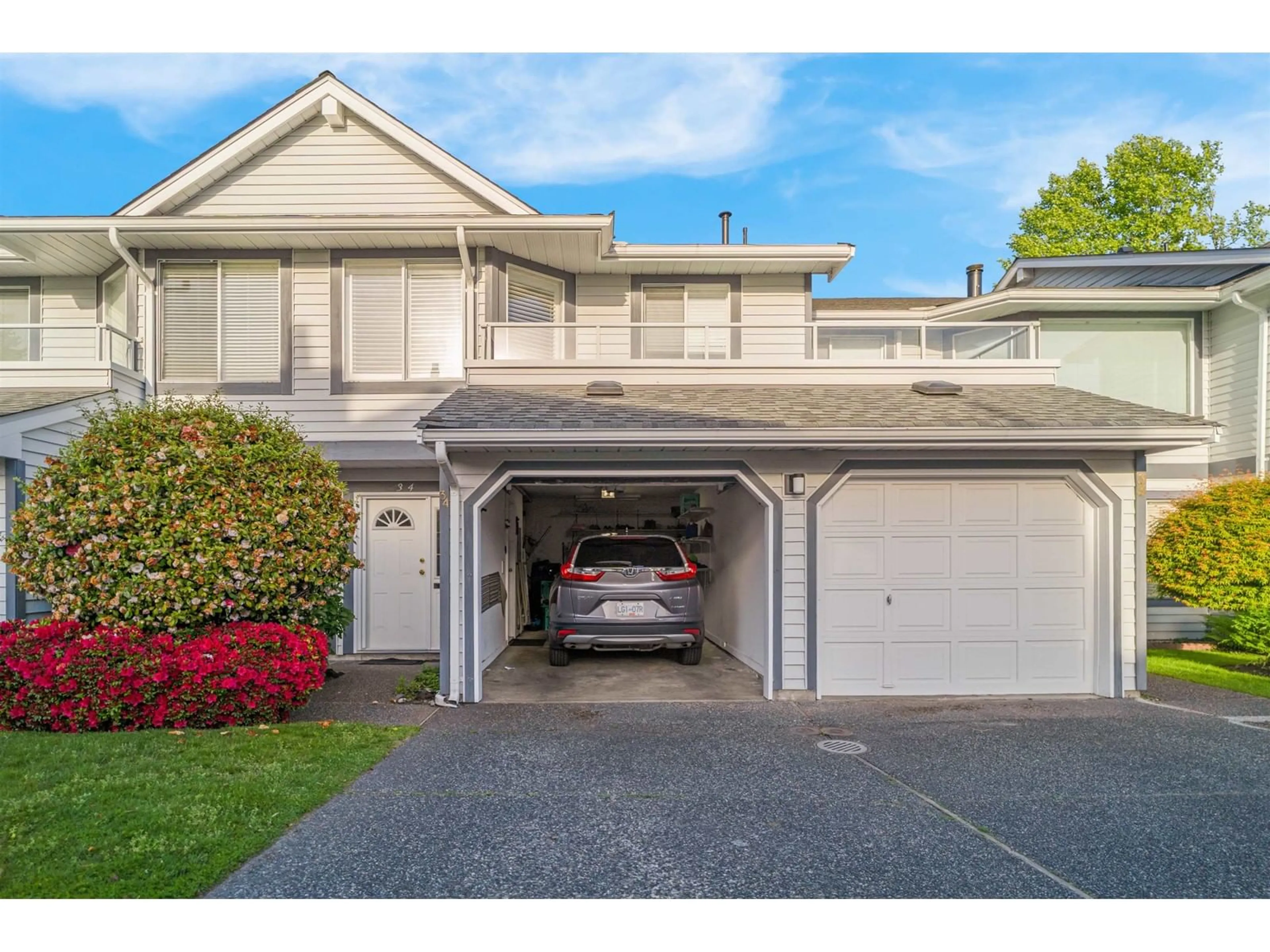 Indoor garage for 34 - 9265 122, Surrey British Columbia V3V7R4