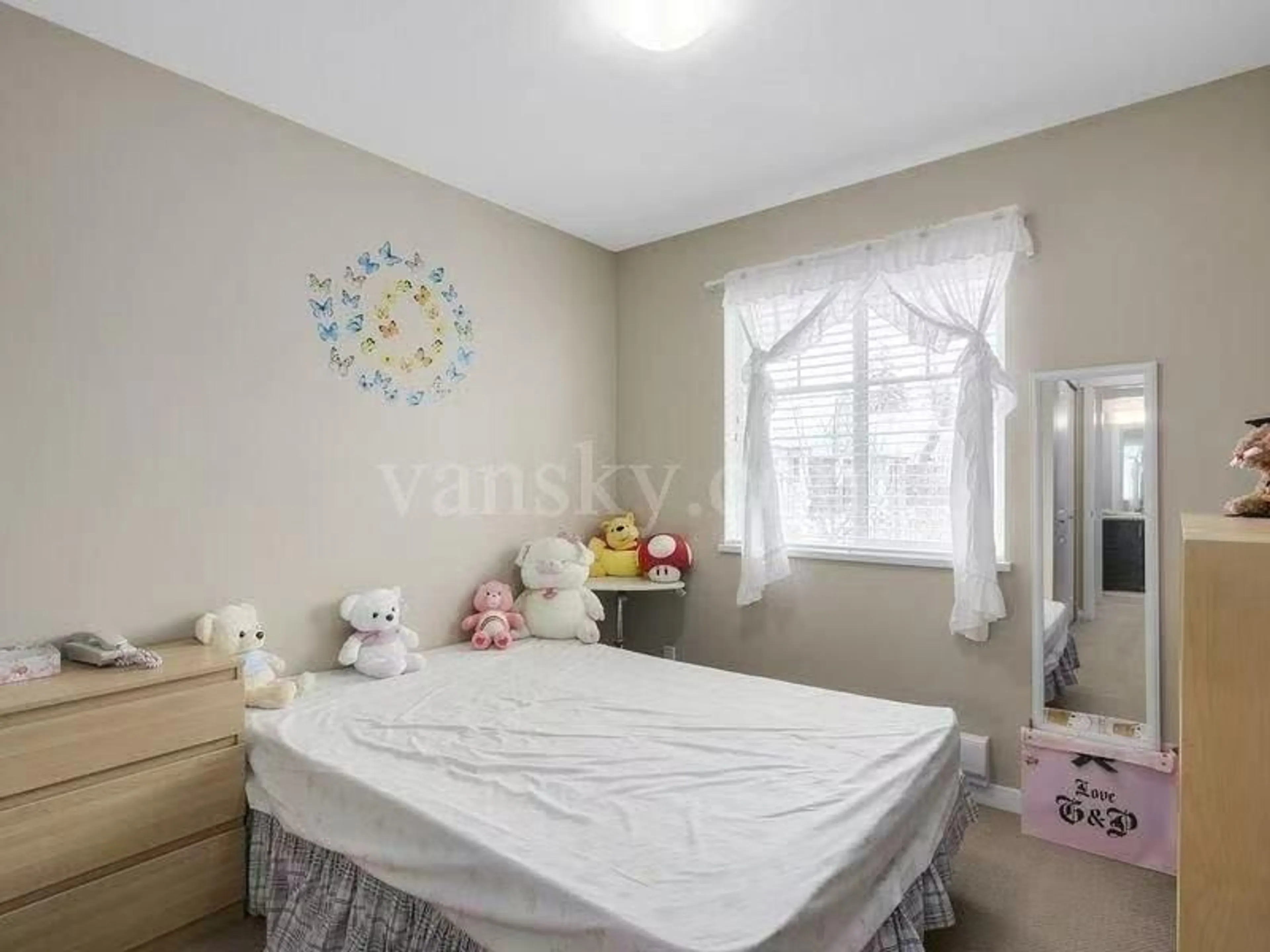 A pic of a room for 31 - 13239 OLD YALE, Surrey British Columbia V3T3C5