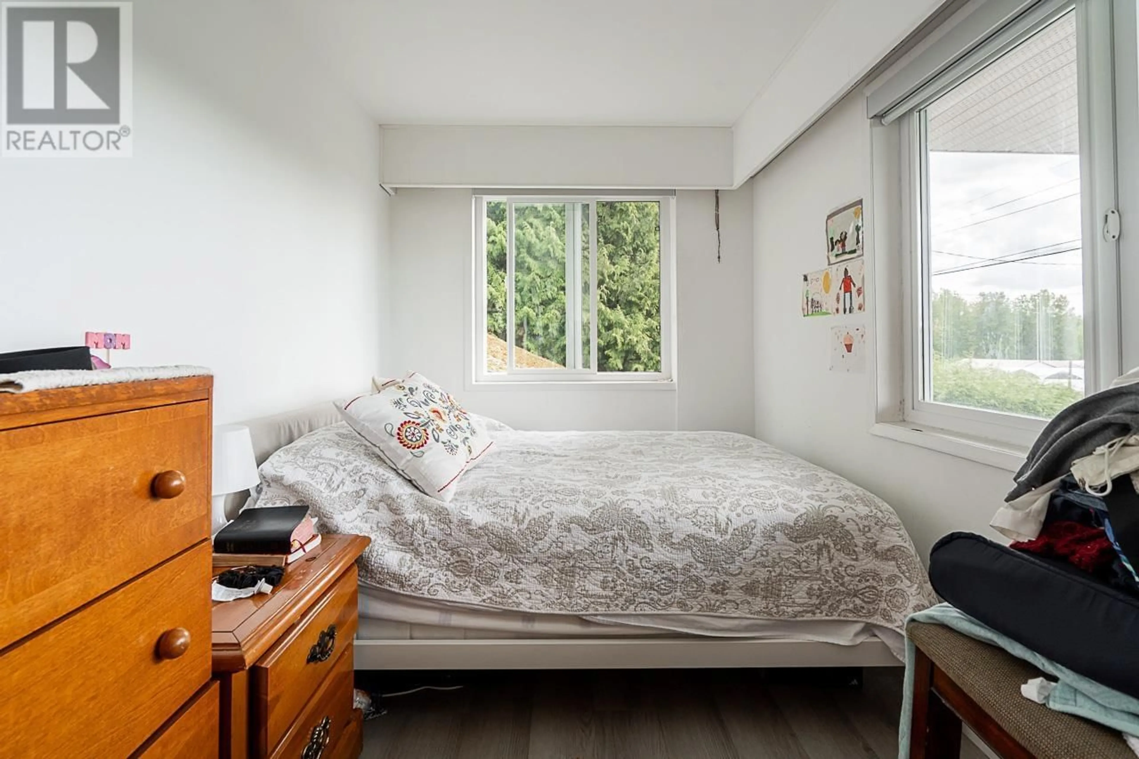 Bedroom with bed, unknown for 4871 MARINE DRIVE, Burnaby British Columbia V5J3G5
