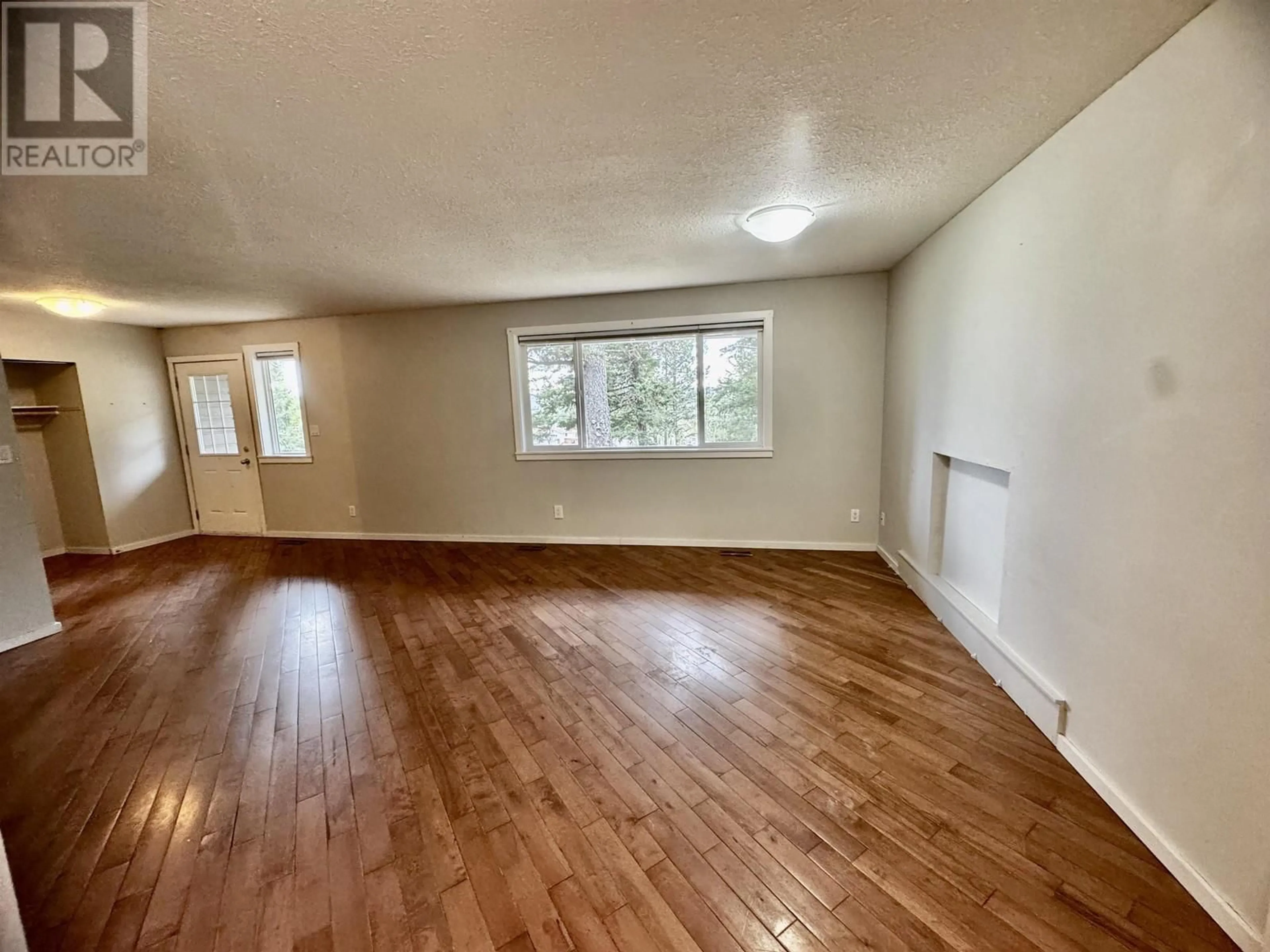 A pic of a room for 5013 BLOCK DRIVE, 108 Mile Ranch British Columbia V0K2Z0