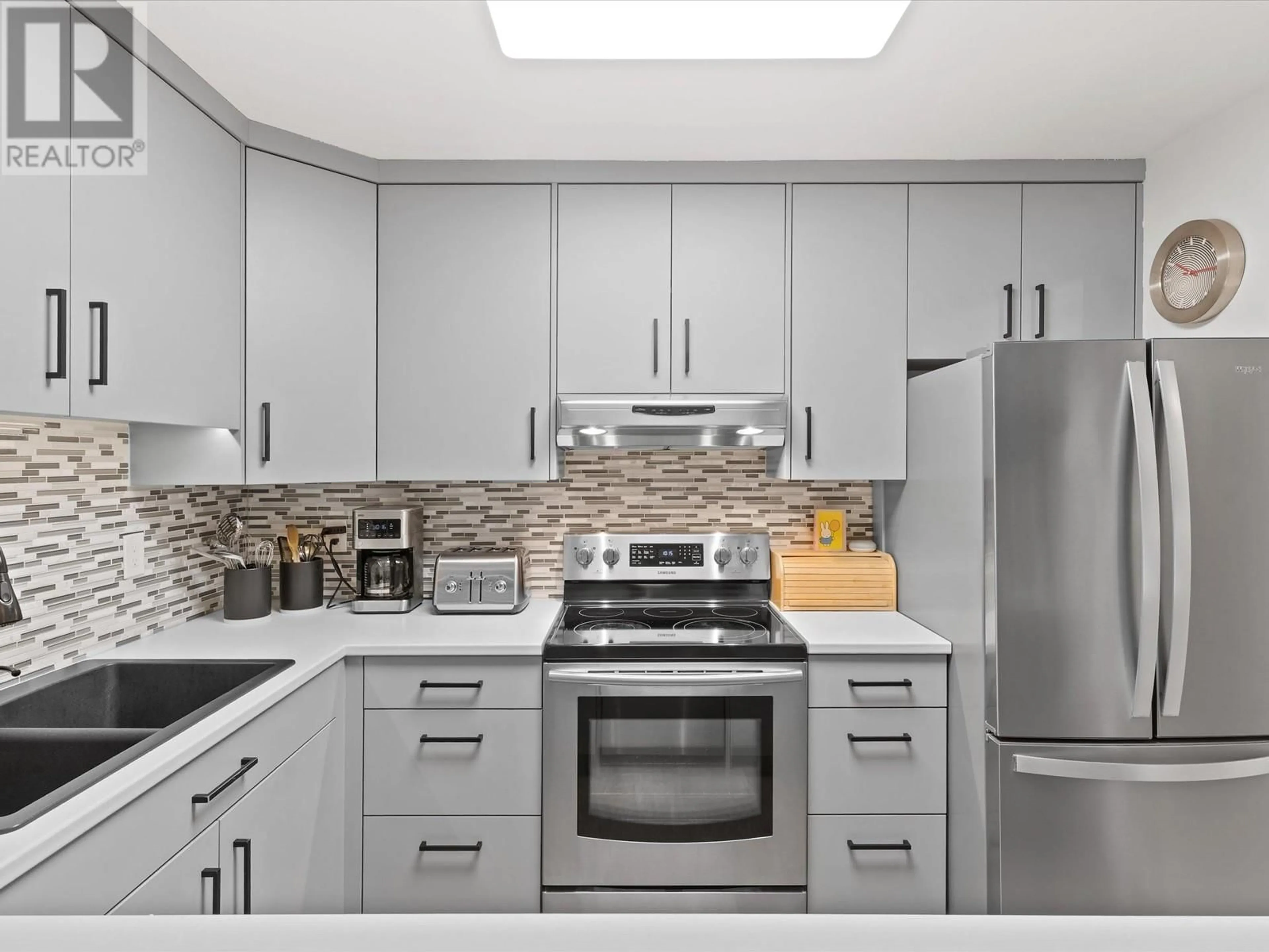 Unknown for 411 - 1000 BOWRON COURT, North Vancouver British Columbia V7H2V9