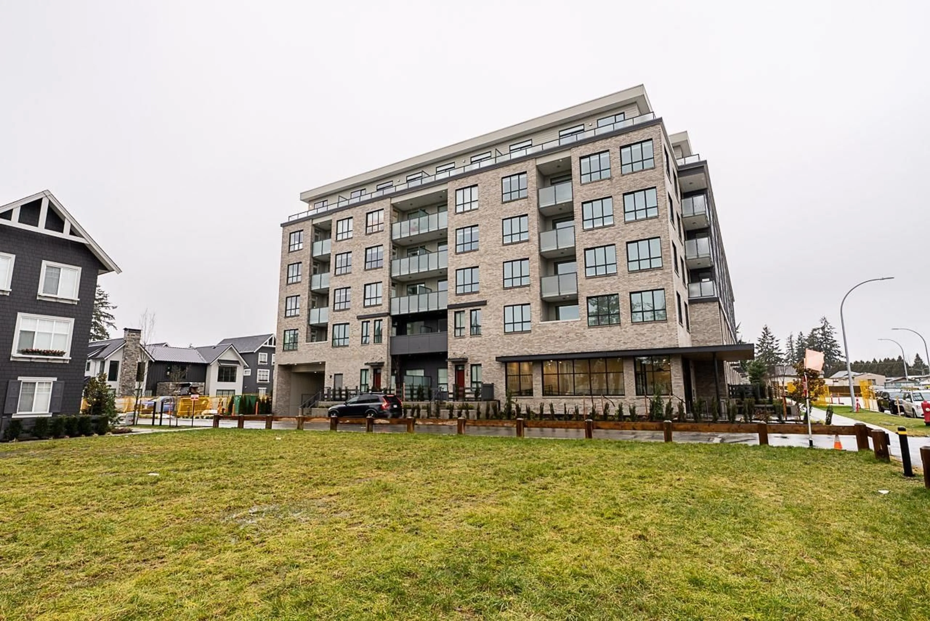 Patio, building for 506 - 15738 85, Surrey British Columbia V4N6Y1