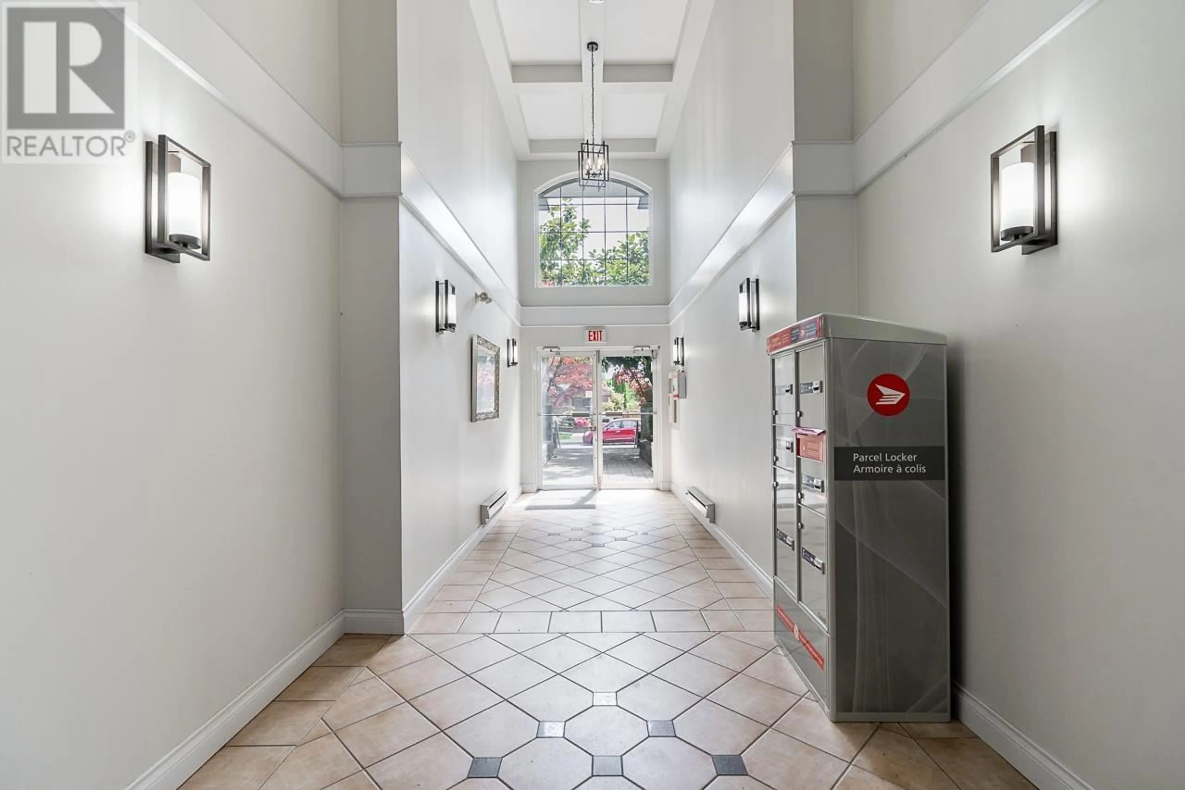 Indoor foyer for 110 - 1669 GRANT AVENUE, Port Coquitlam British Columbia V3B7W9