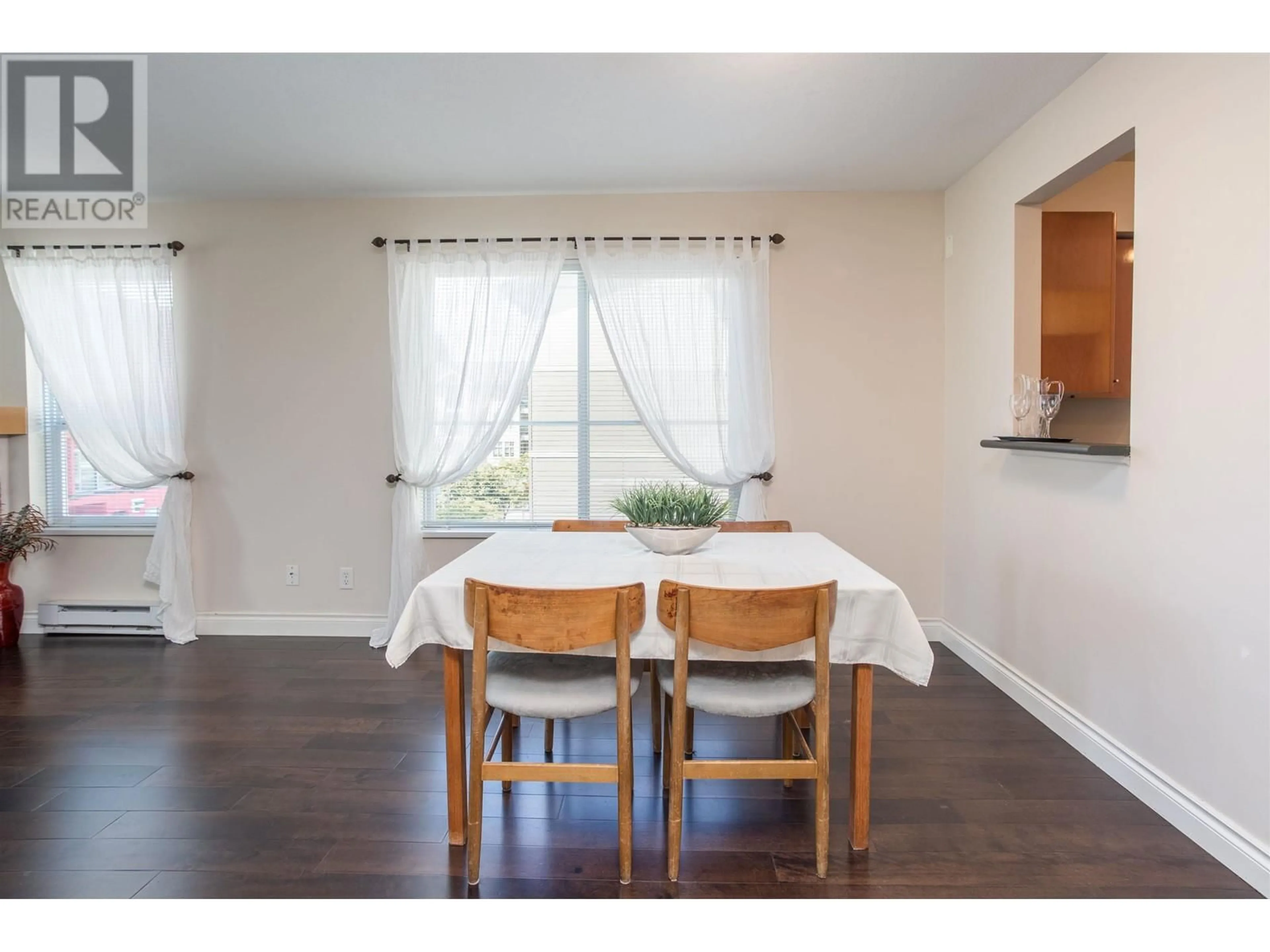 Dining room, wood/laminate floor for 305 - 2268 WELCHER AVENUE, Port Coquitlam British Columbia V3C1X4
