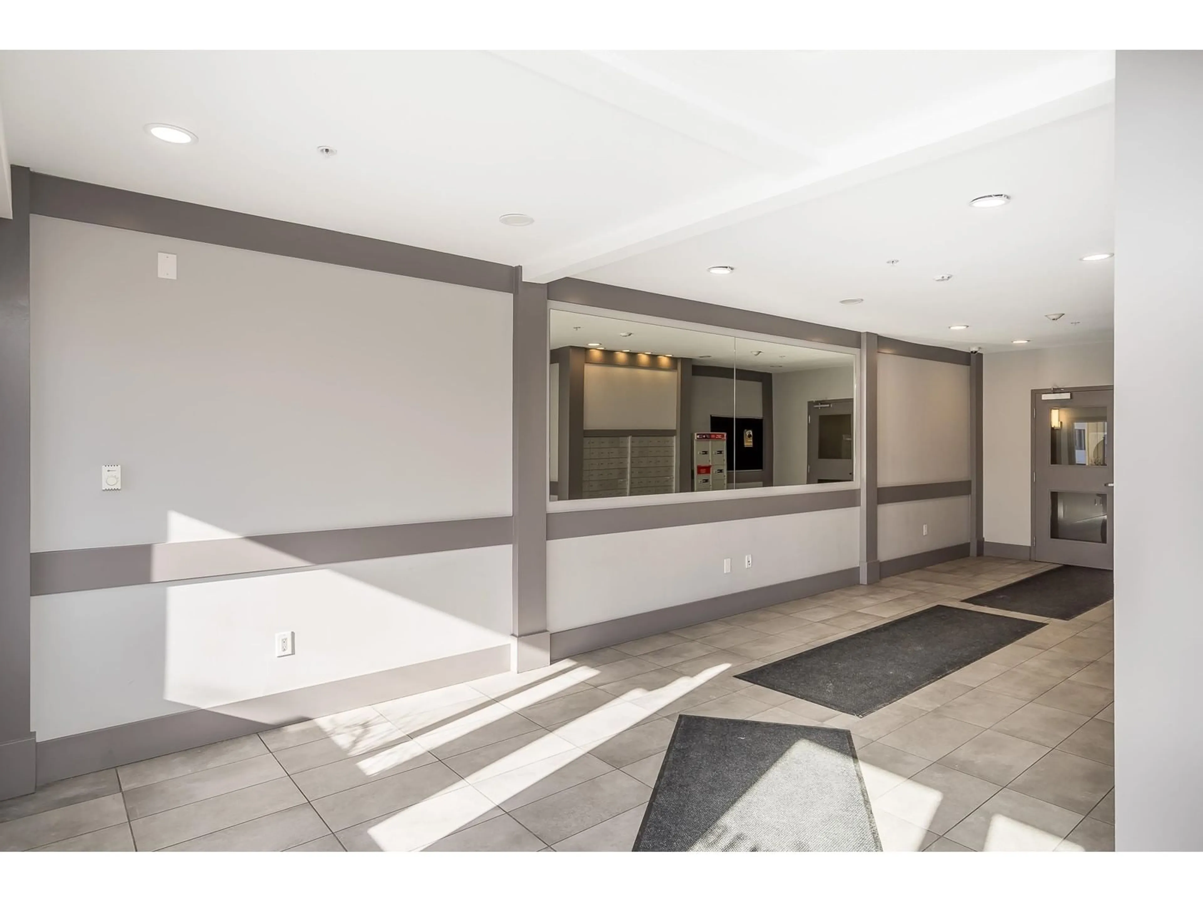 Indoor foyer for 417 - 20175 53, Langley British Columbia V3A0J8