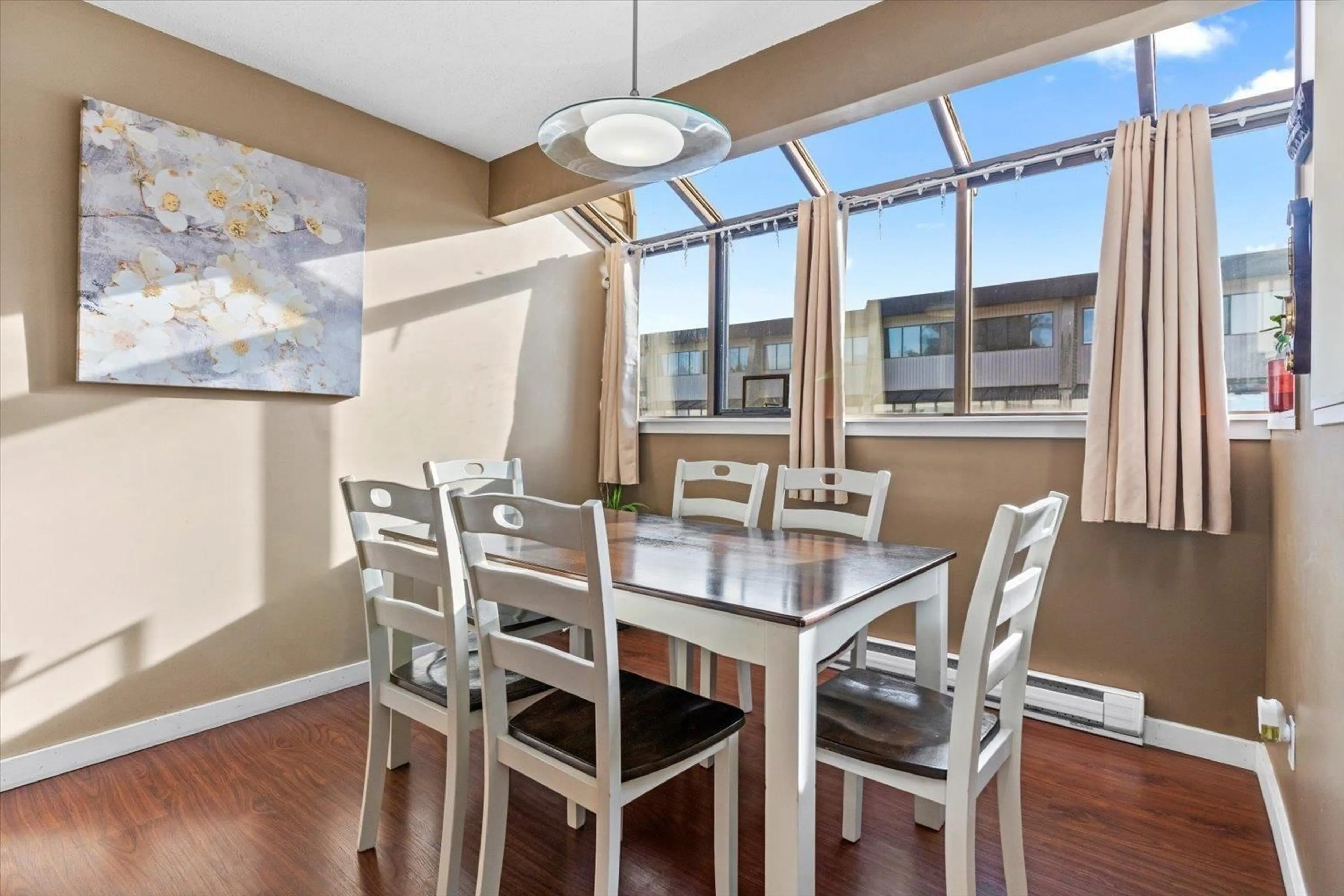 Dining room, wood/laminate floor for 3 - 9446 HAZEL STREET, Chilliwack British Columbia V2P5N1