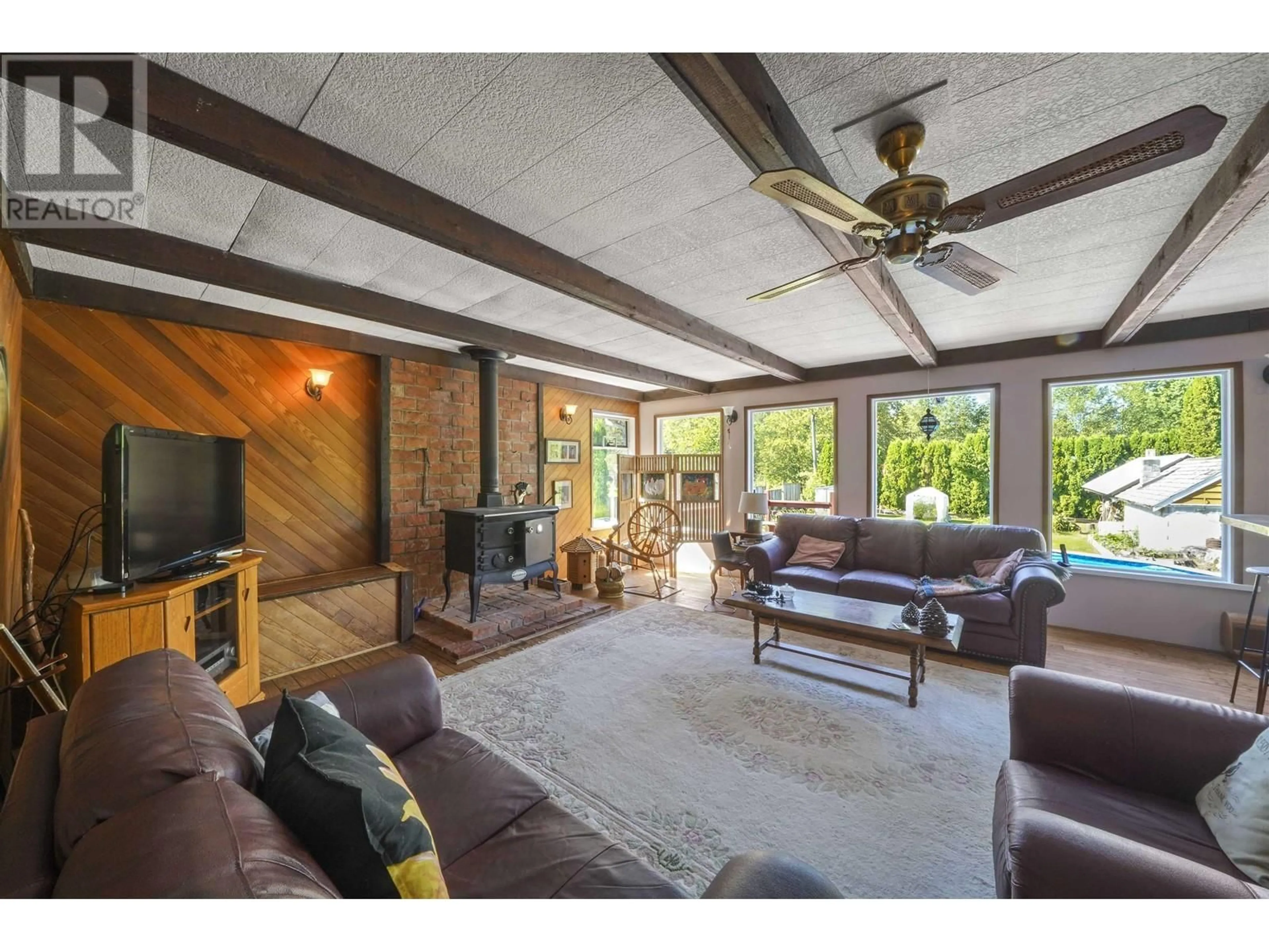 Living room with furniture, unknown for 25183 DEWDNEY TRUNK ROAD, Maple Ridge British Columbia V4R1X6