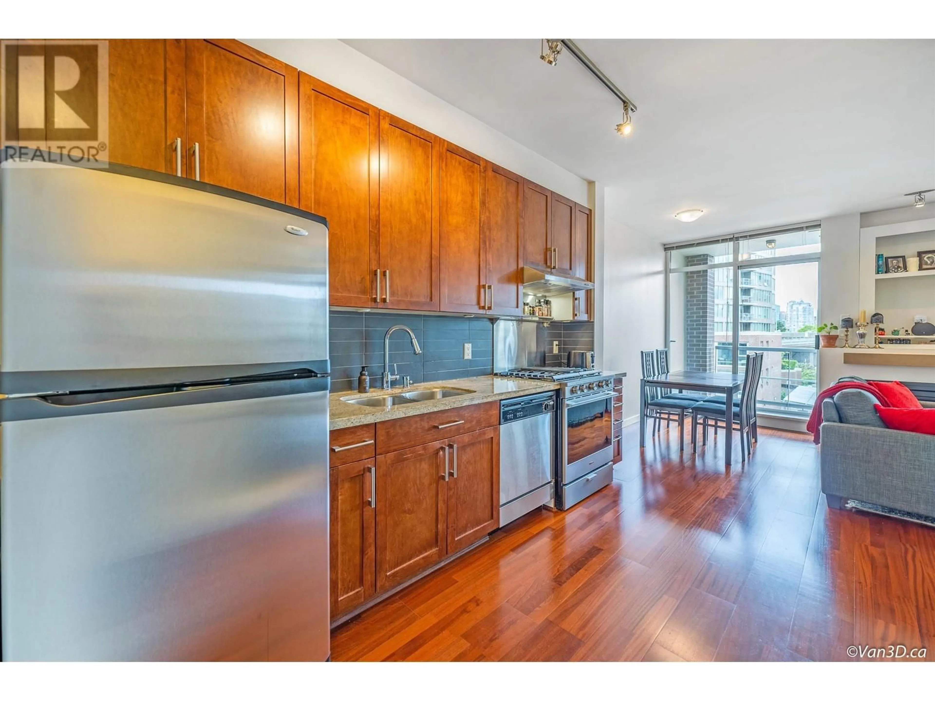Standard kitchen, unknown for 306 - 2055 YUKON STREET, Vancouver British Columbia V5Y4B7