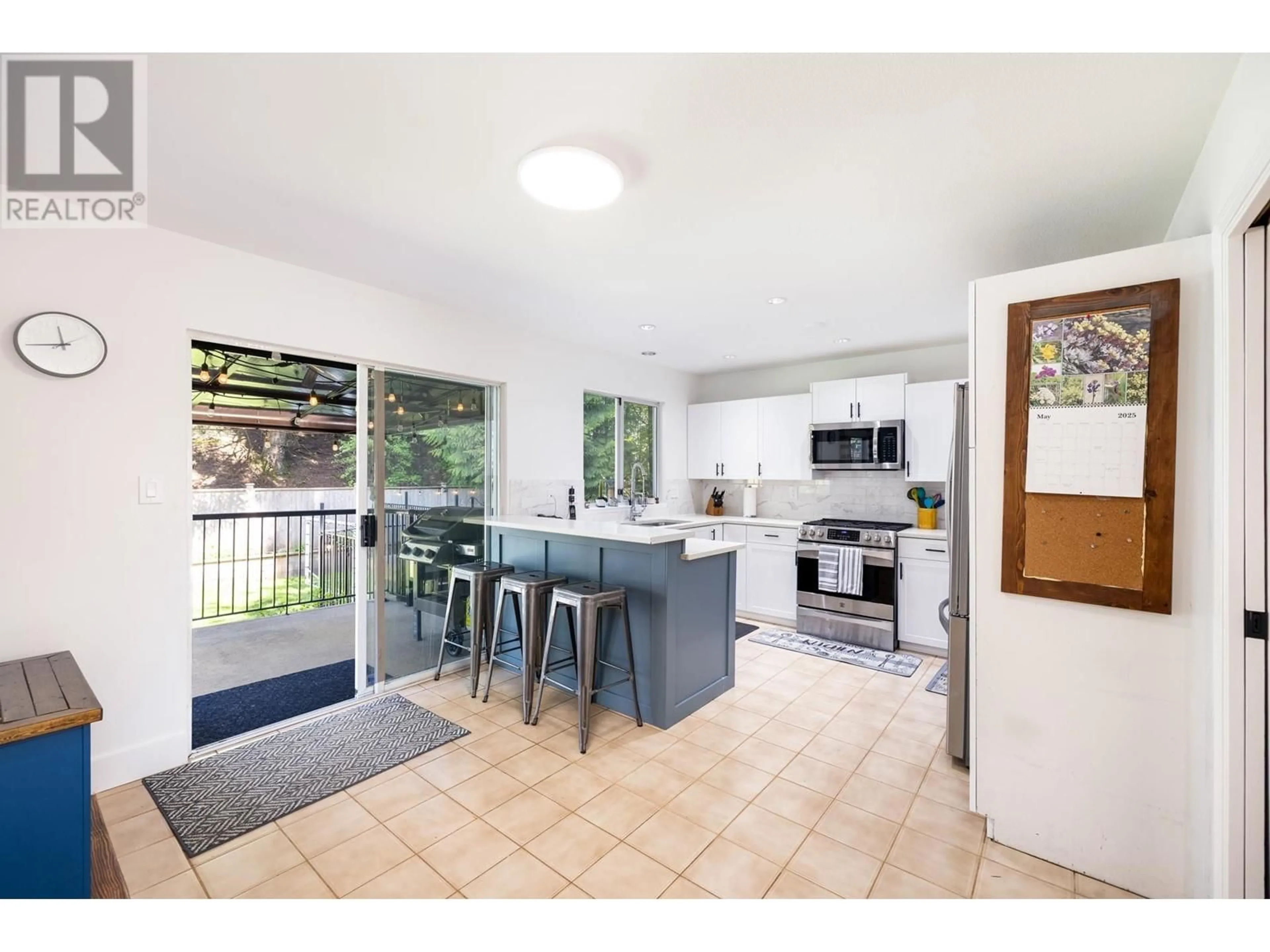 Open concept kitchen, ceramic/tile floor for 1491 PERCY COURT, North Vancouver British Columbia V7G2P4
