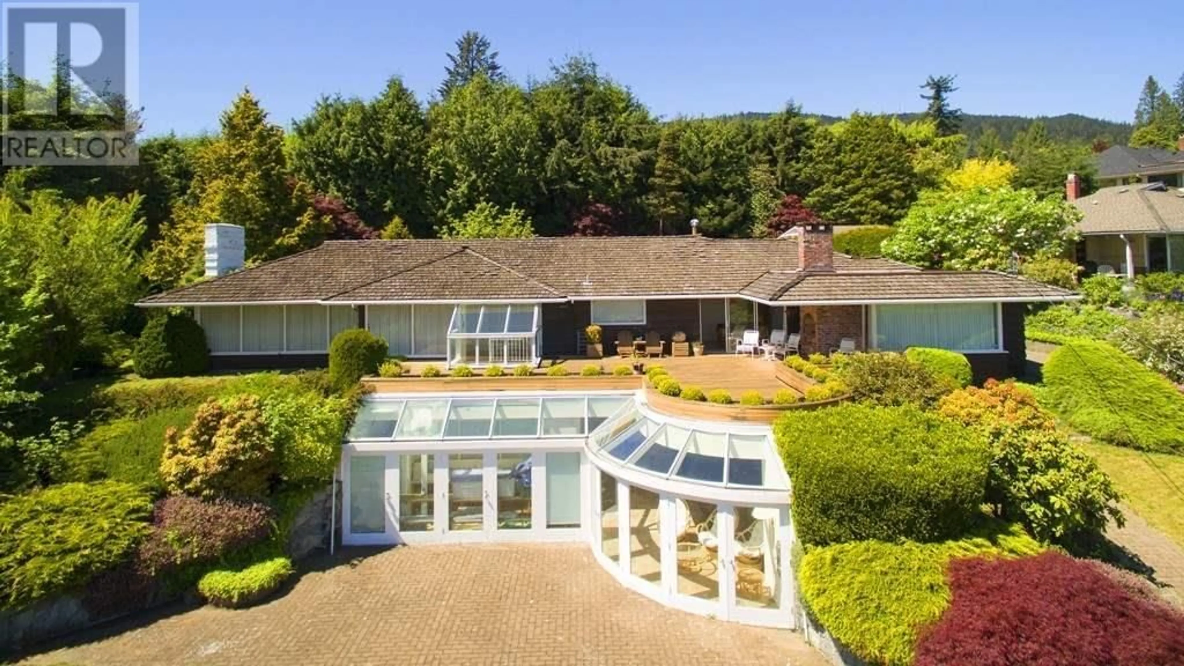 A pic from outside/outdoor area/front of a property/back of a property/a pic from drone, water/lake/river/ocean view for 875 EYREMOUNT DRIVE, West Vancouver British Columbia V7S2B2