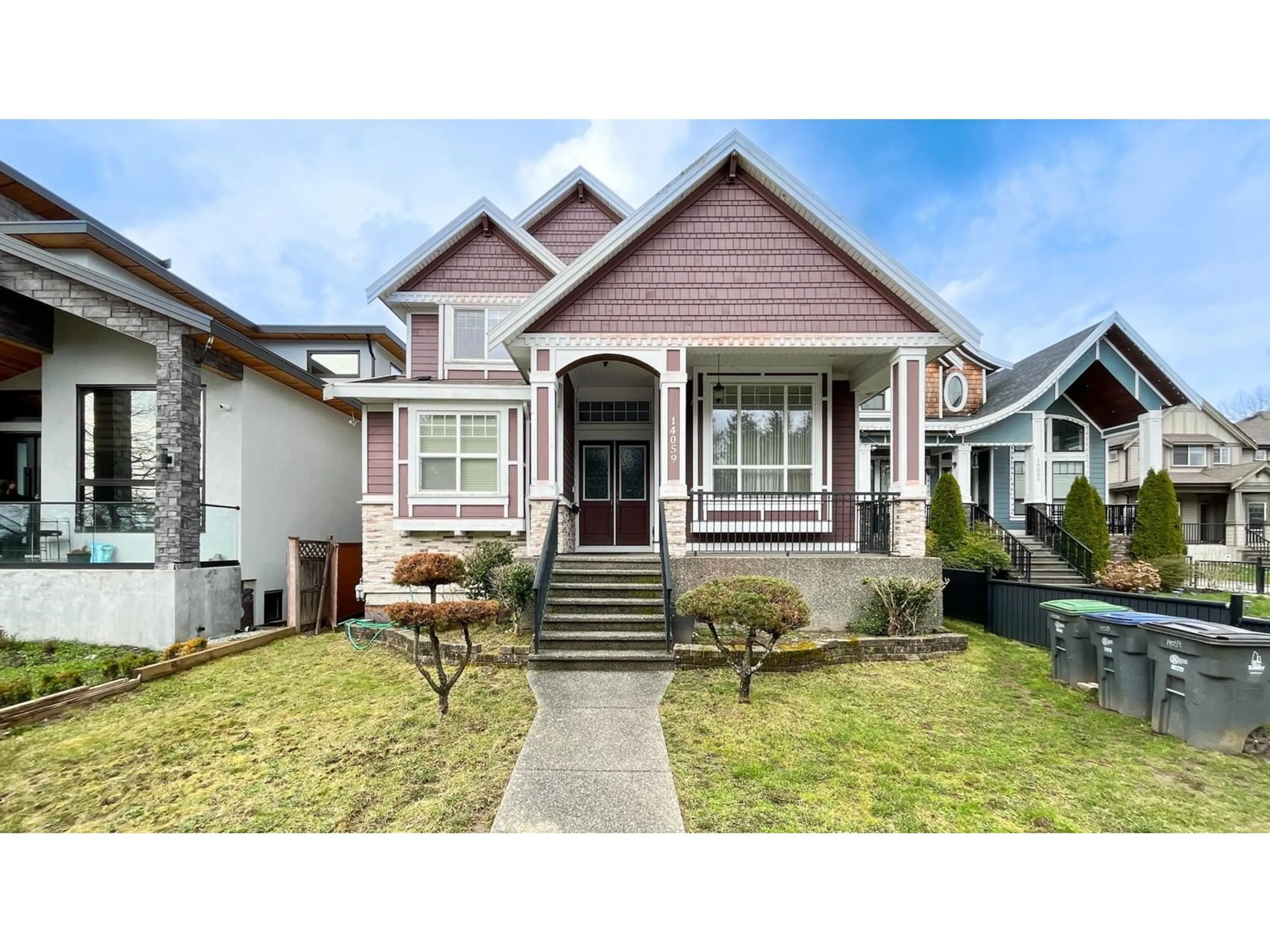 Home with vinyl exterior material, street for 14059 91, Surrey British Columbia V3V1E6