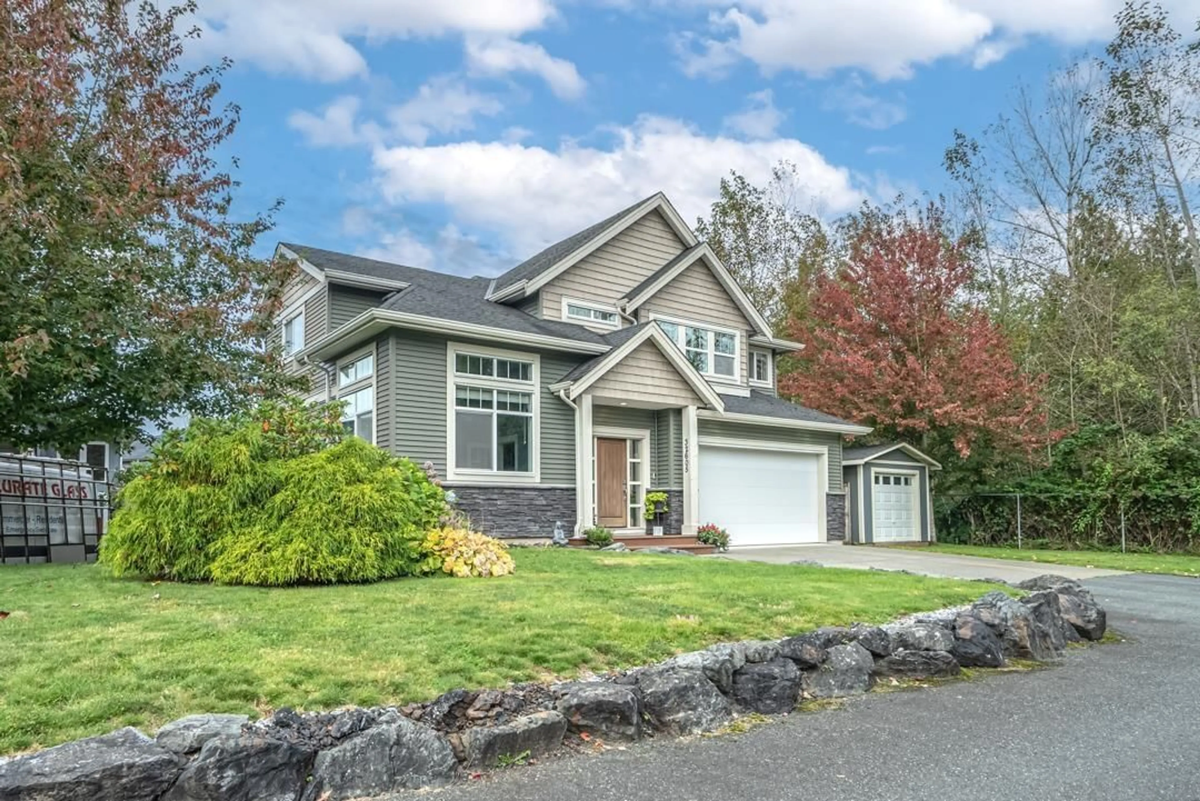 Home with vinyl exterior material, street for 32605 MAYNARD, Mission British Columbia V5S0B7
