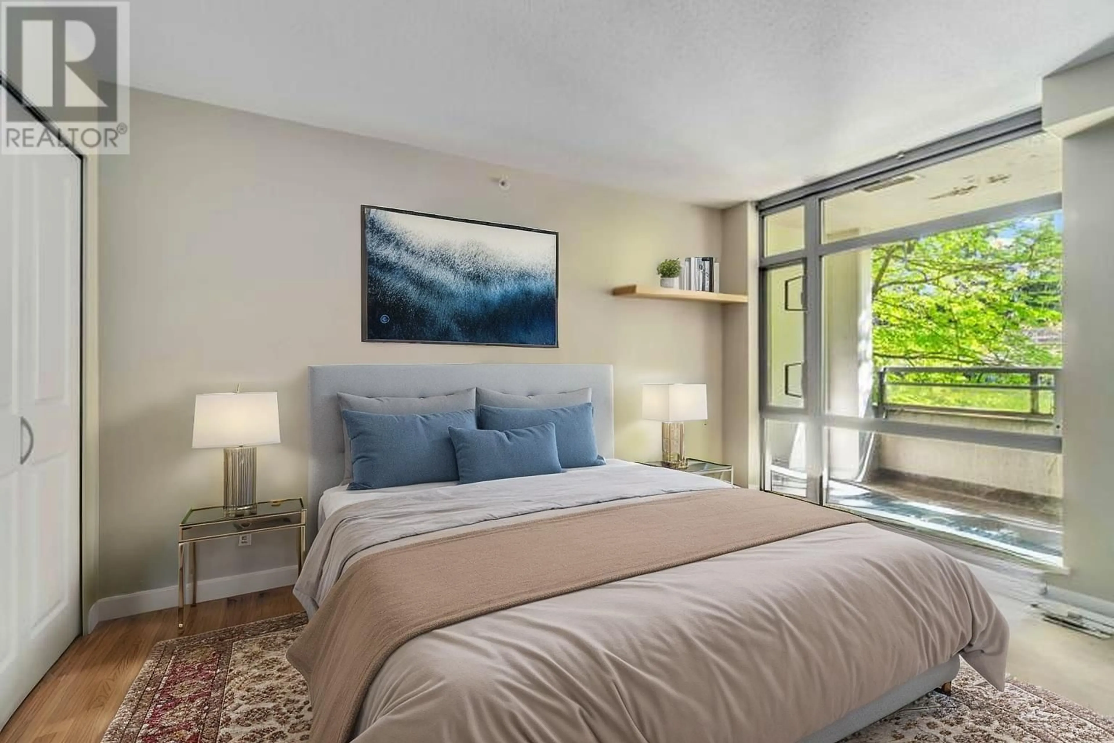 Bedroom with bed, unknown for 307 - 3660 VANNESS AVENUE, Vancouver British Columbia V5R6H8