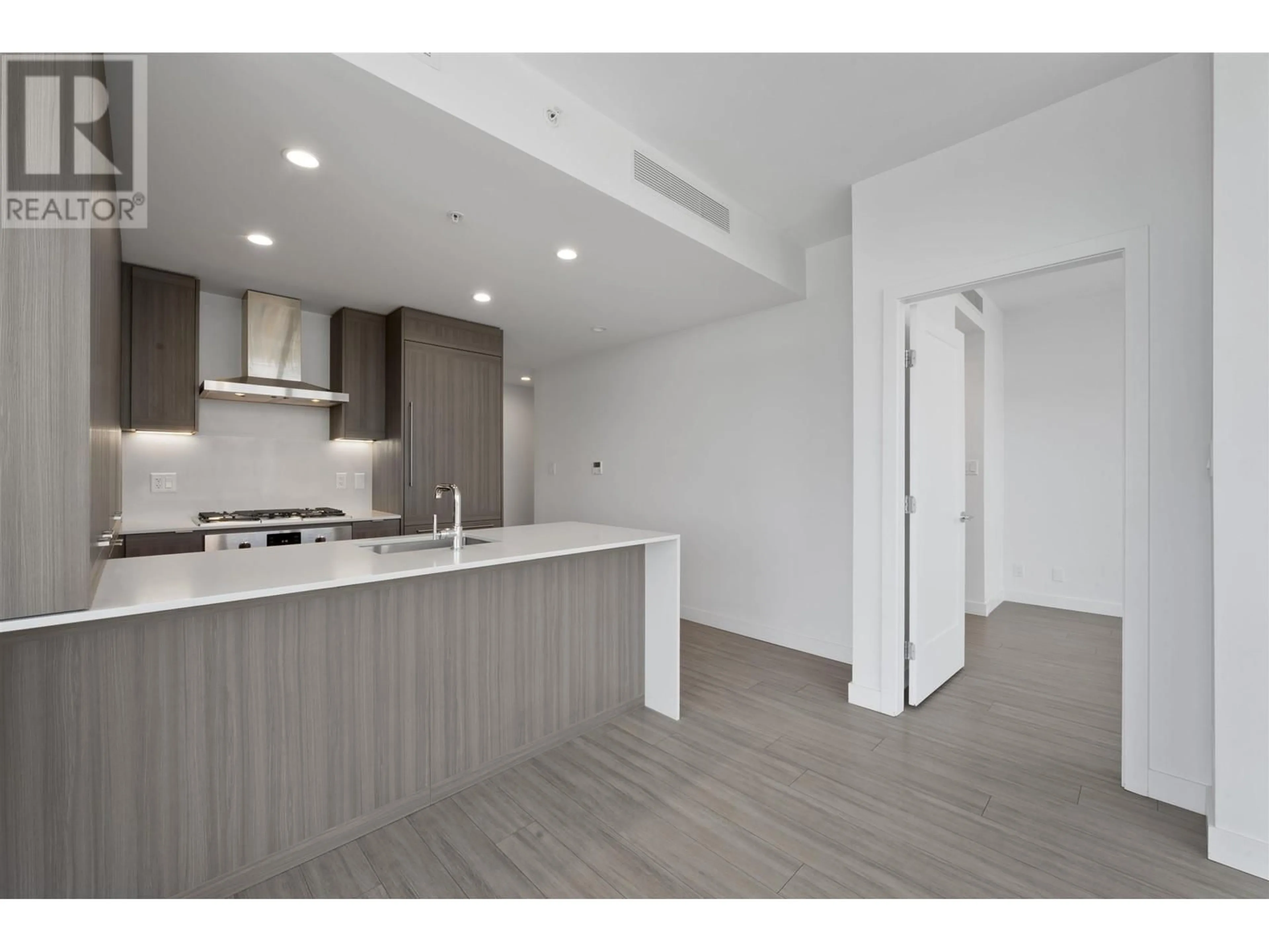 Unknown for 2401 - 2351 BETA AVENUE, Burnaby British Columbia V5C0M2