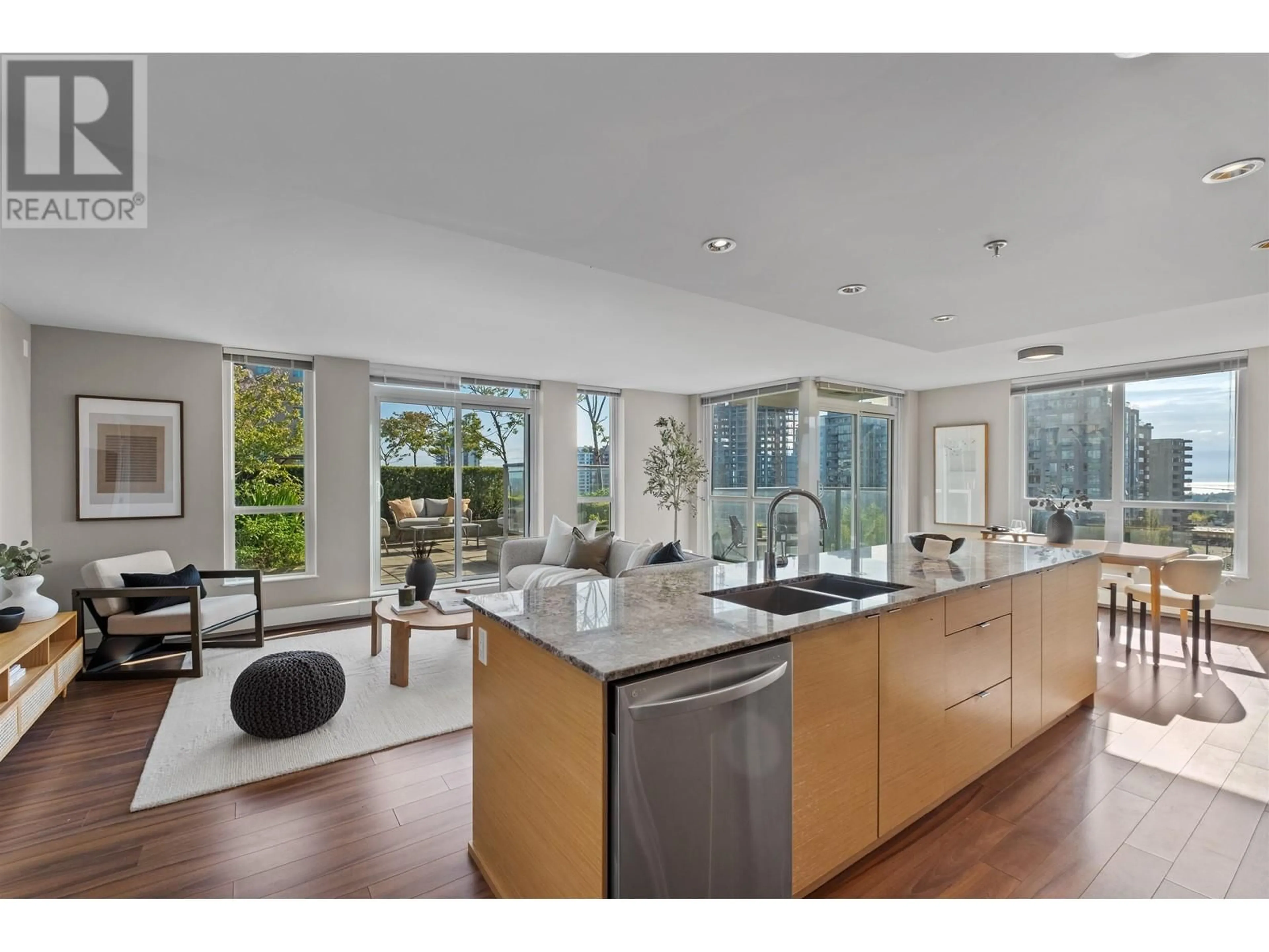 Open concept kitchen, unknown for 701 - 135 17TH STREET, North Vancouver British Columbia V7L0C4