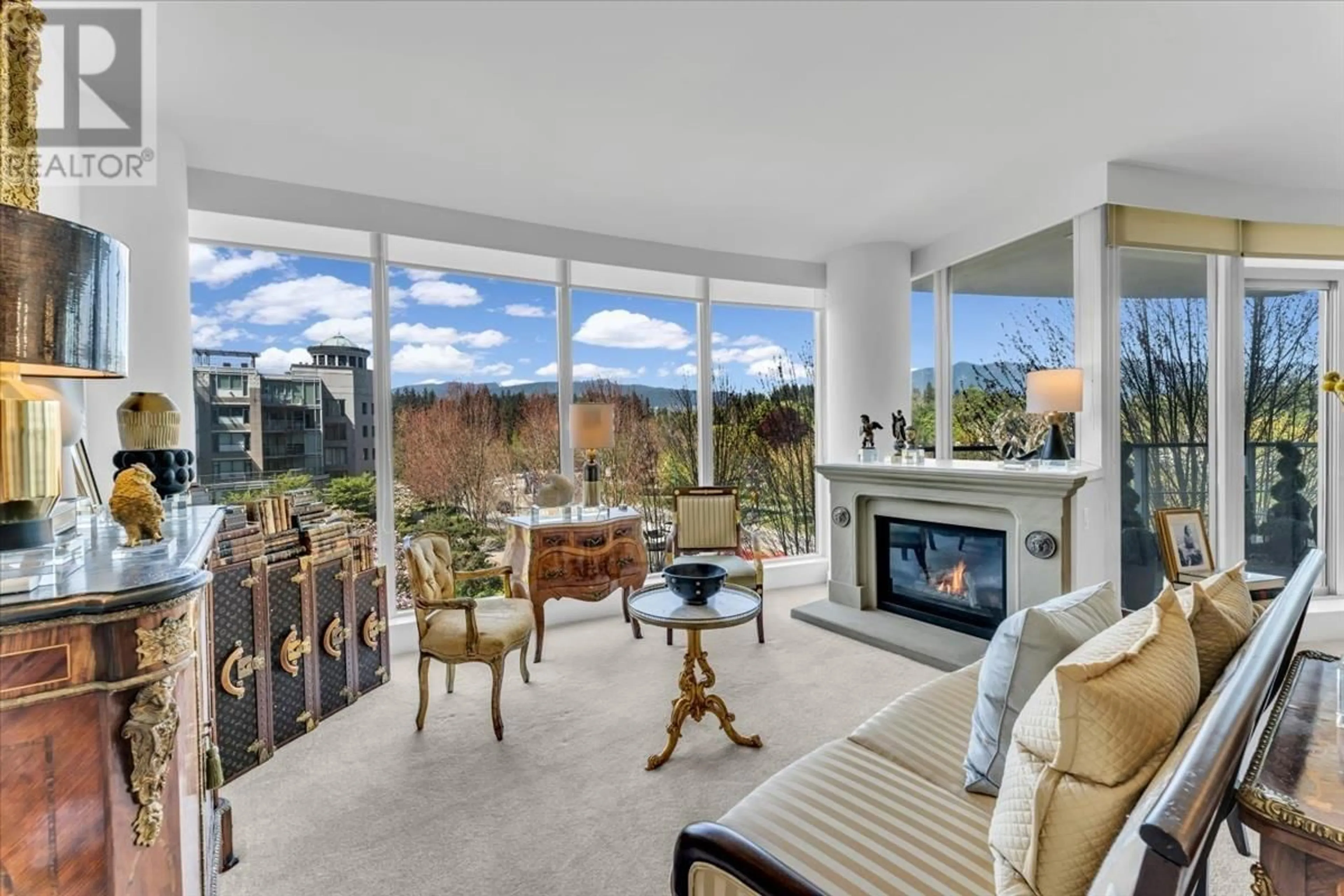 Unknown for 401 - 1925 ALBERNI STREET, Vancouver British Columbia V6G0A3