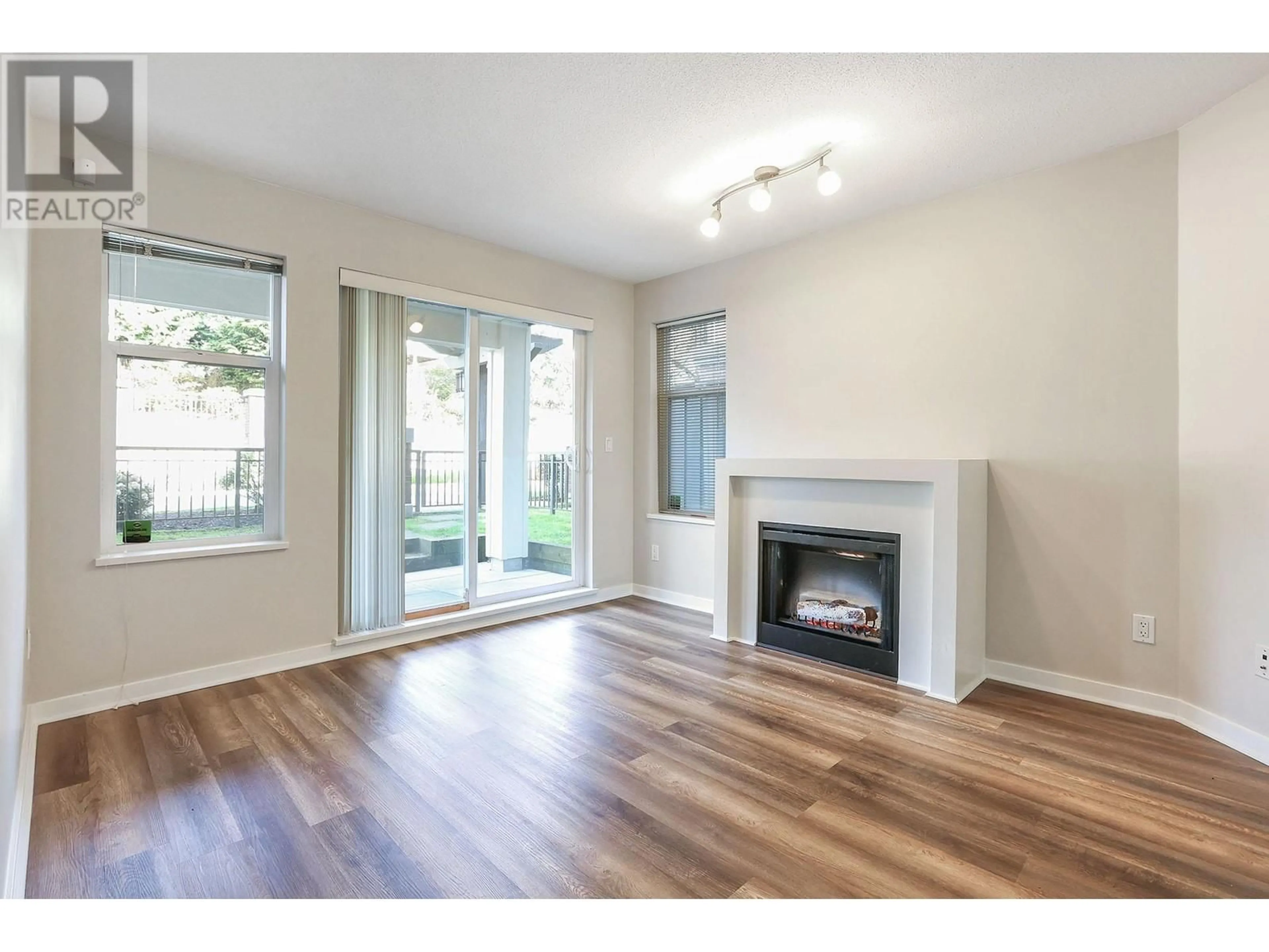 A pic of a room for 110 - 4728 BRENTWOOD DRIVE, Burnaby British Columbia V5C0G2