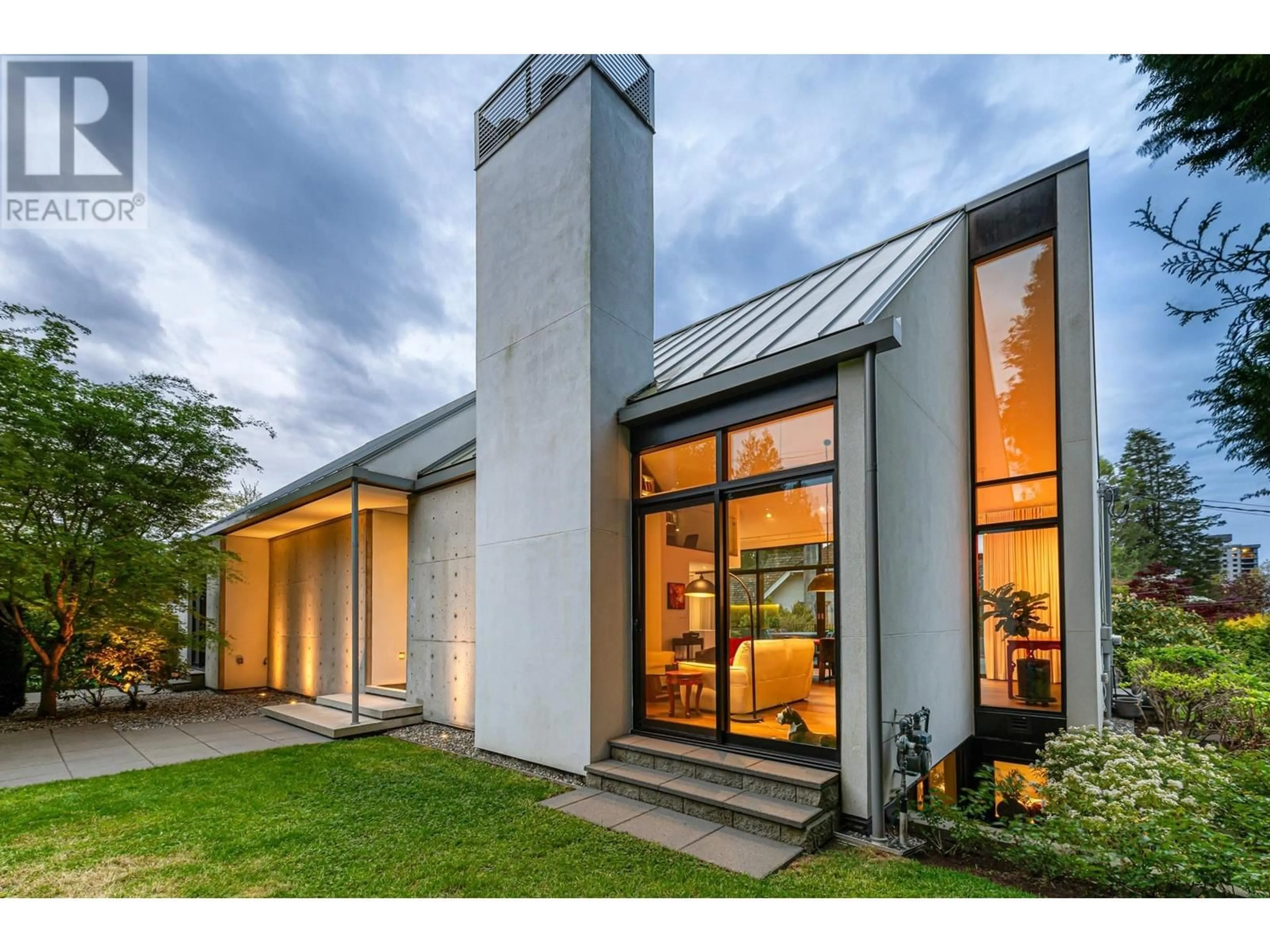 Home with brick exterior material, unknown for 1990 FULTON AVENUE, West Vancouver British Columbia V7V1S9