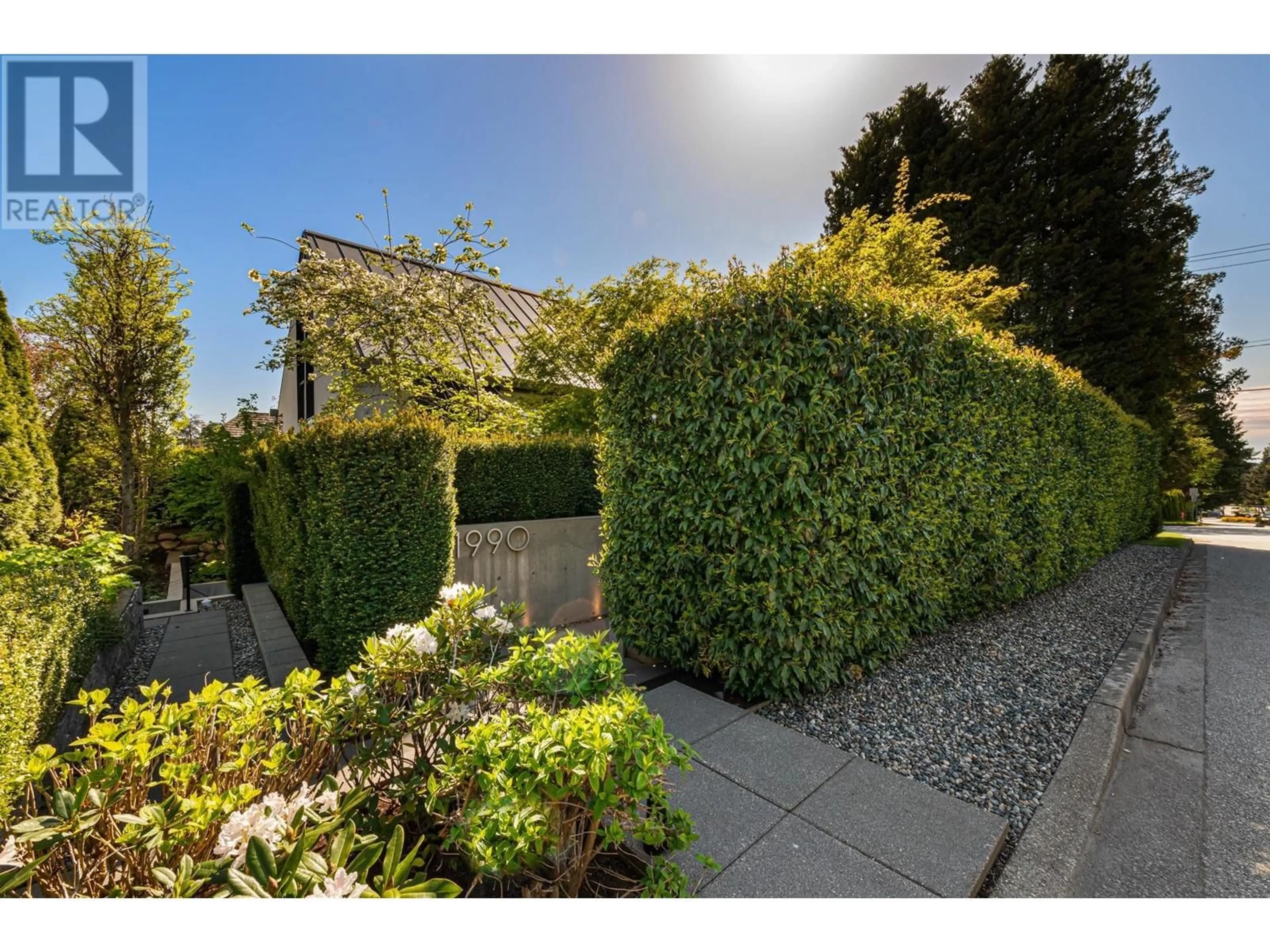 Patio, street for 1990 FULTON AVENUE, West Vancouver British Columbia V7V1S9