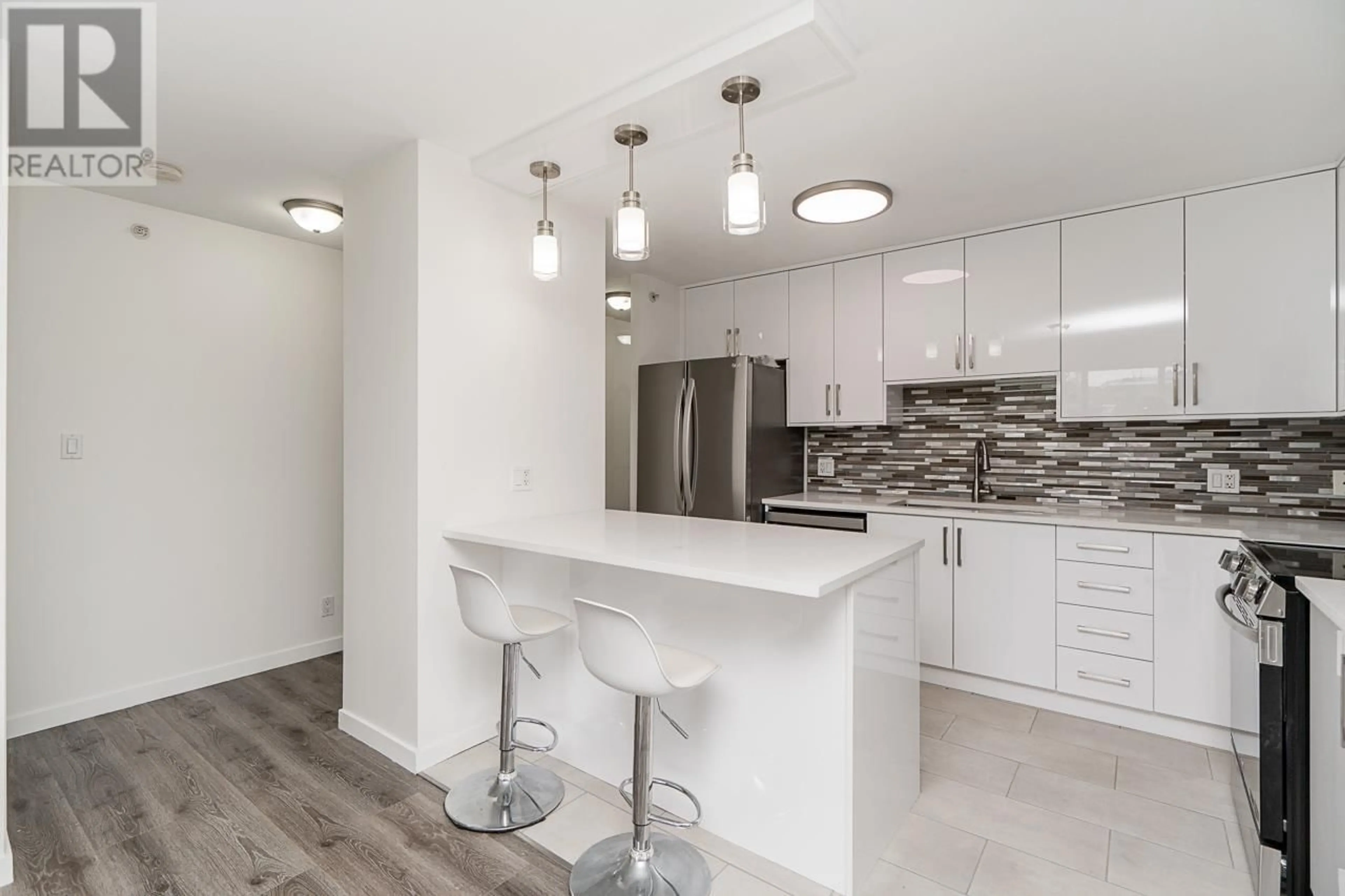 Open concept kitchen, unknown for 505 - 2138 MADISON AVENUE, Burnaby British Columbia V5C6T6