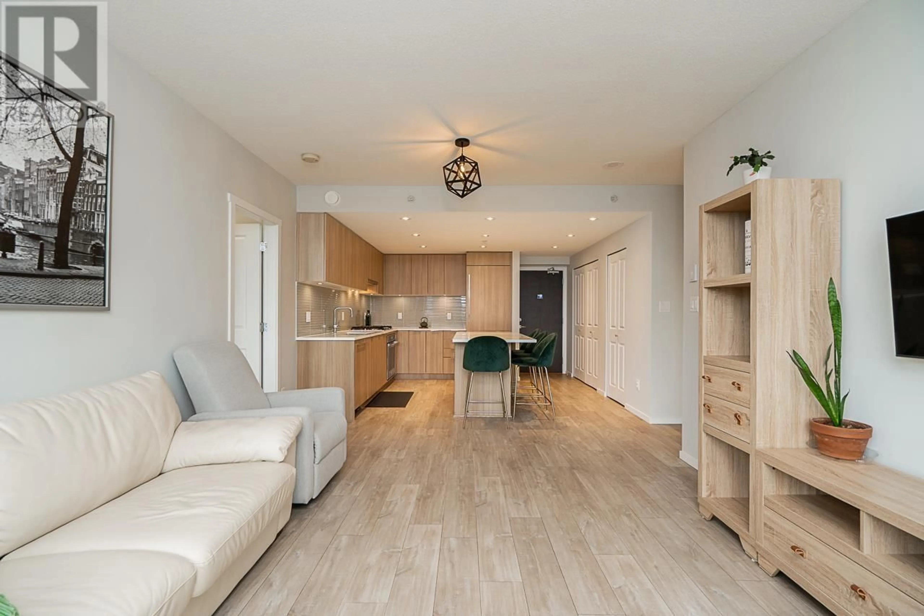 Unknown for 905 - 6638 DUNBLANE AVENUE, Burnaby British Columbia V5H0G8