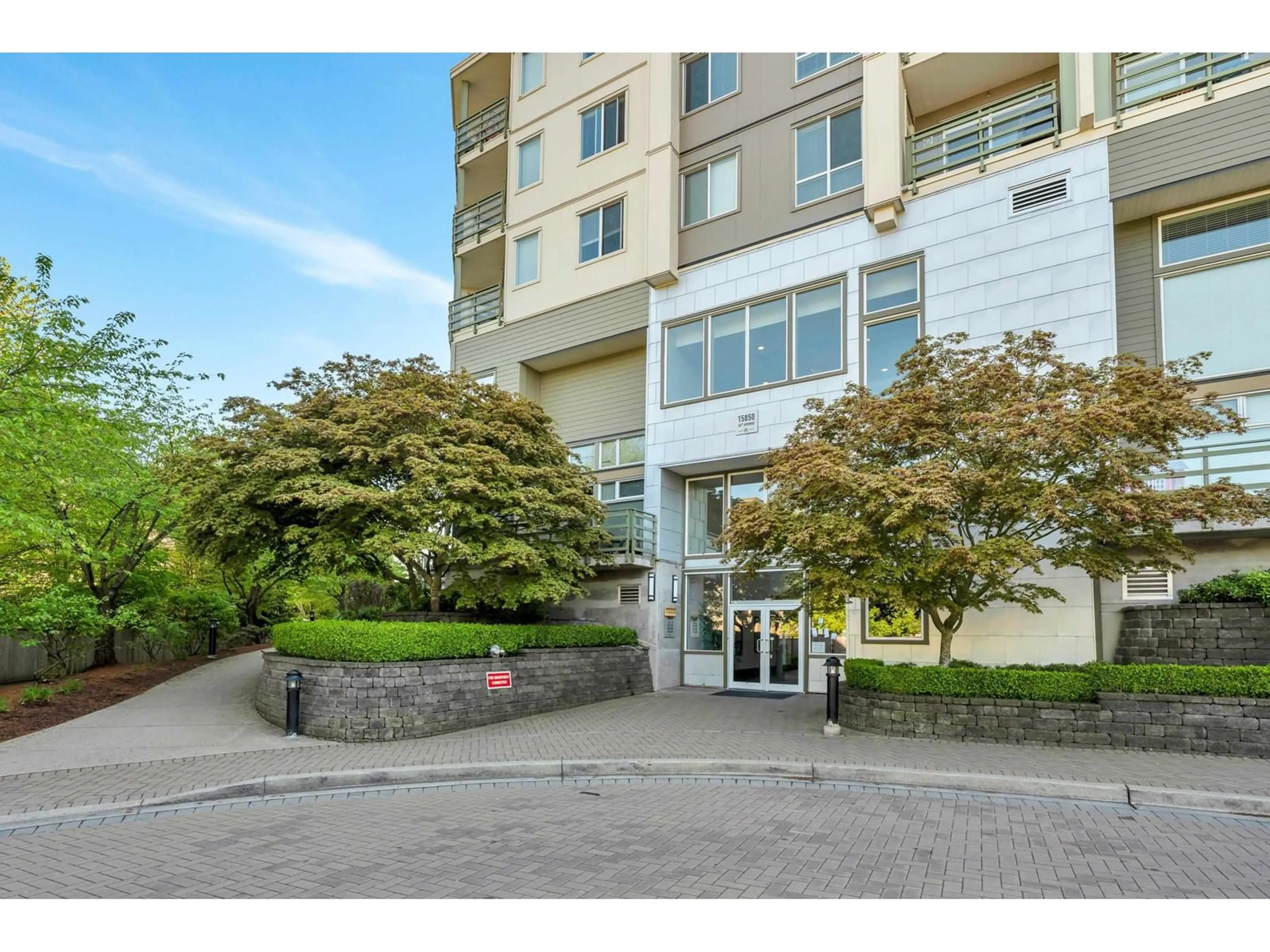 Indoor foyer for 12 - 15850 26, Surrey British Columbia V3S2N6