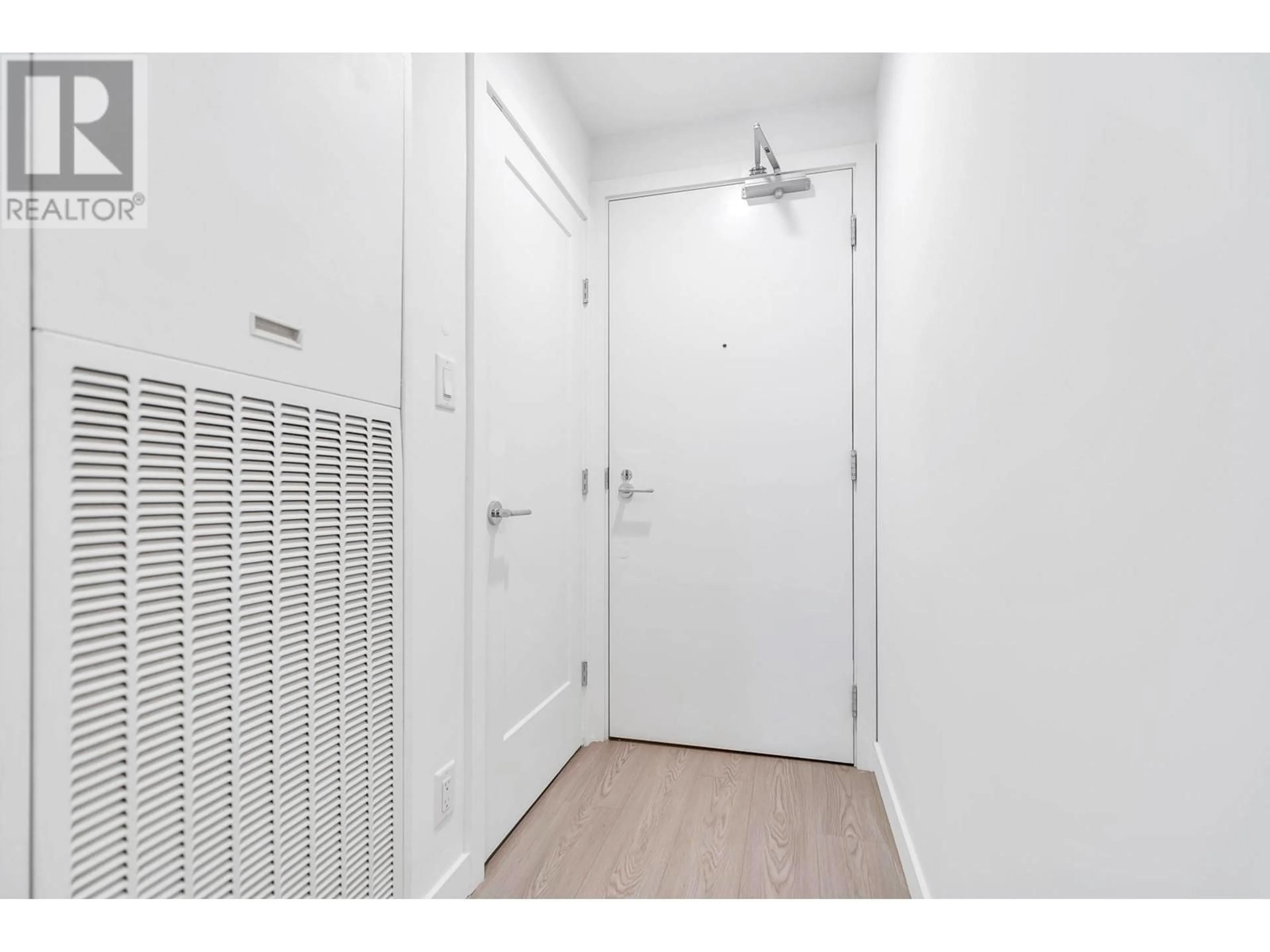 Indoor entryway for 509 - 2351 BETA AVENUE, Burnaby British Columbia V5C0M2